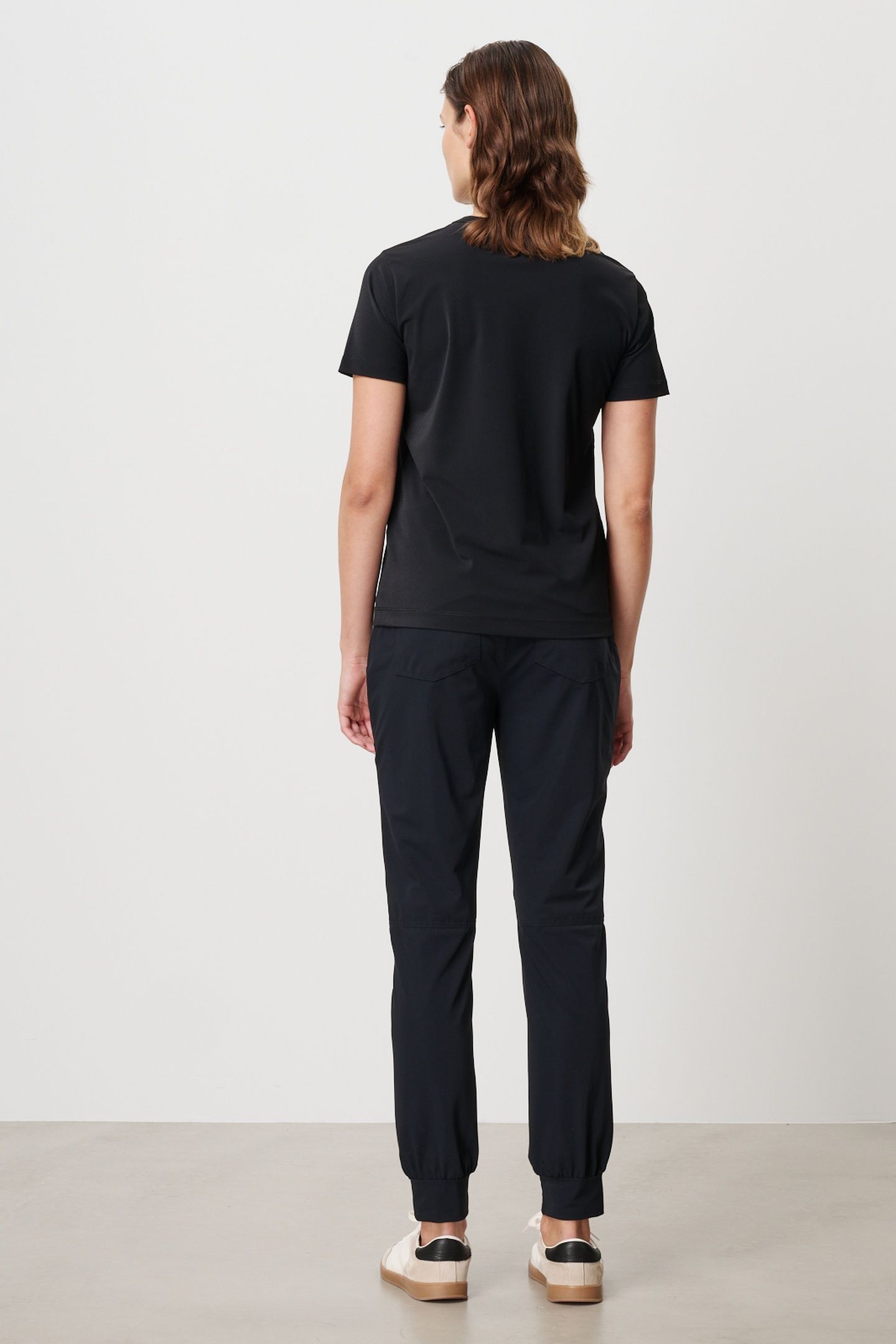 AKRON TEE BLACK 4