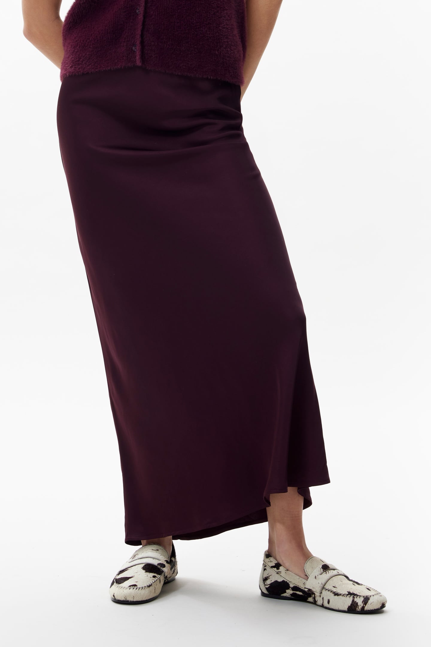 SILKY SKIRT WINETASTING 1
