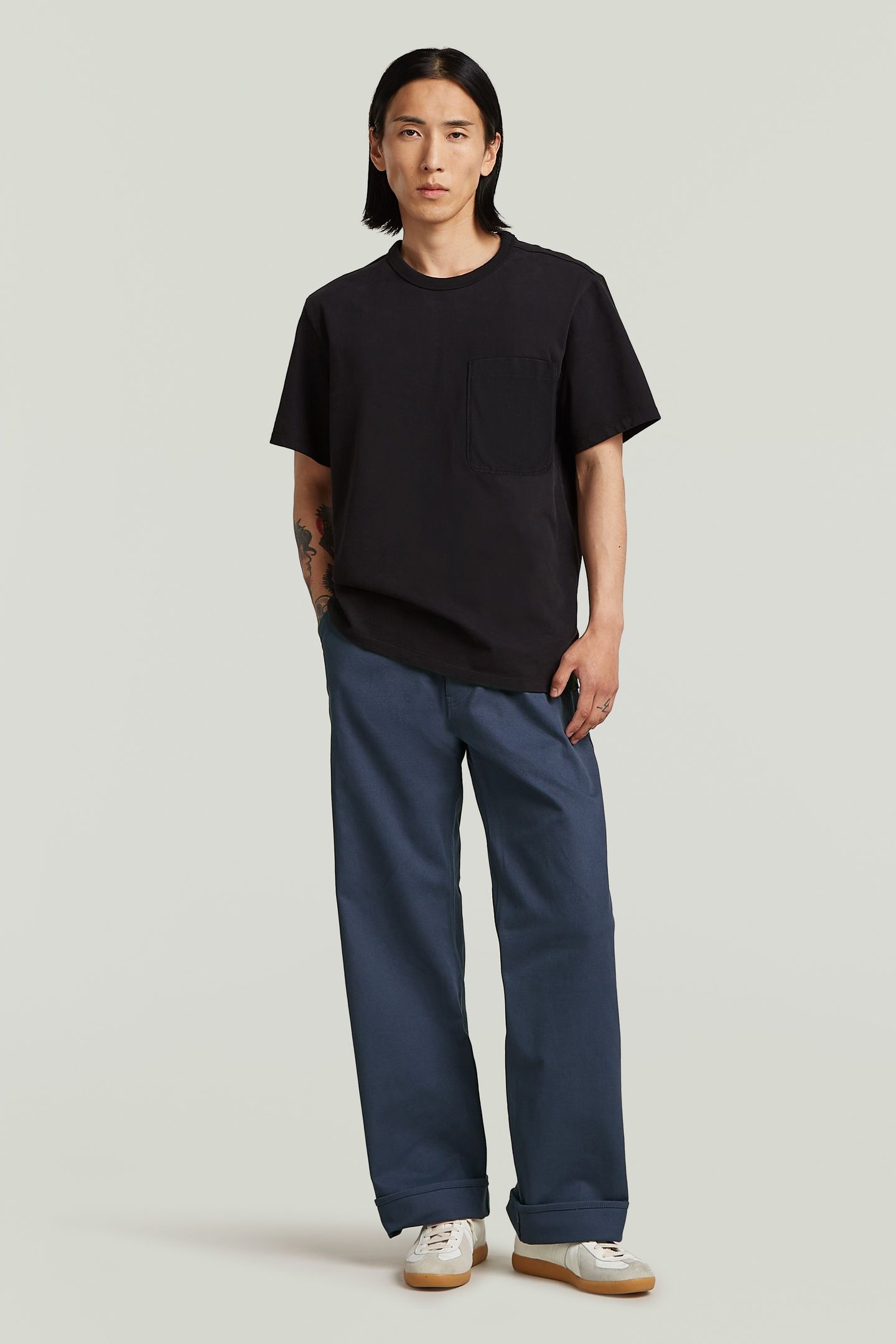 MN NUAG REGULAR R T S\S BLACK 4