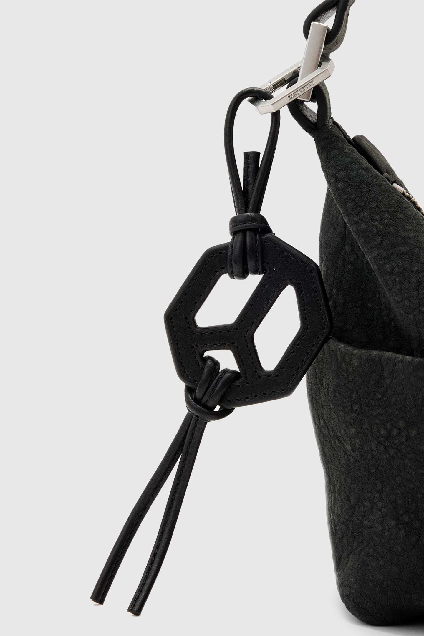 LTHR G PEACE KEYRING BLACK 4