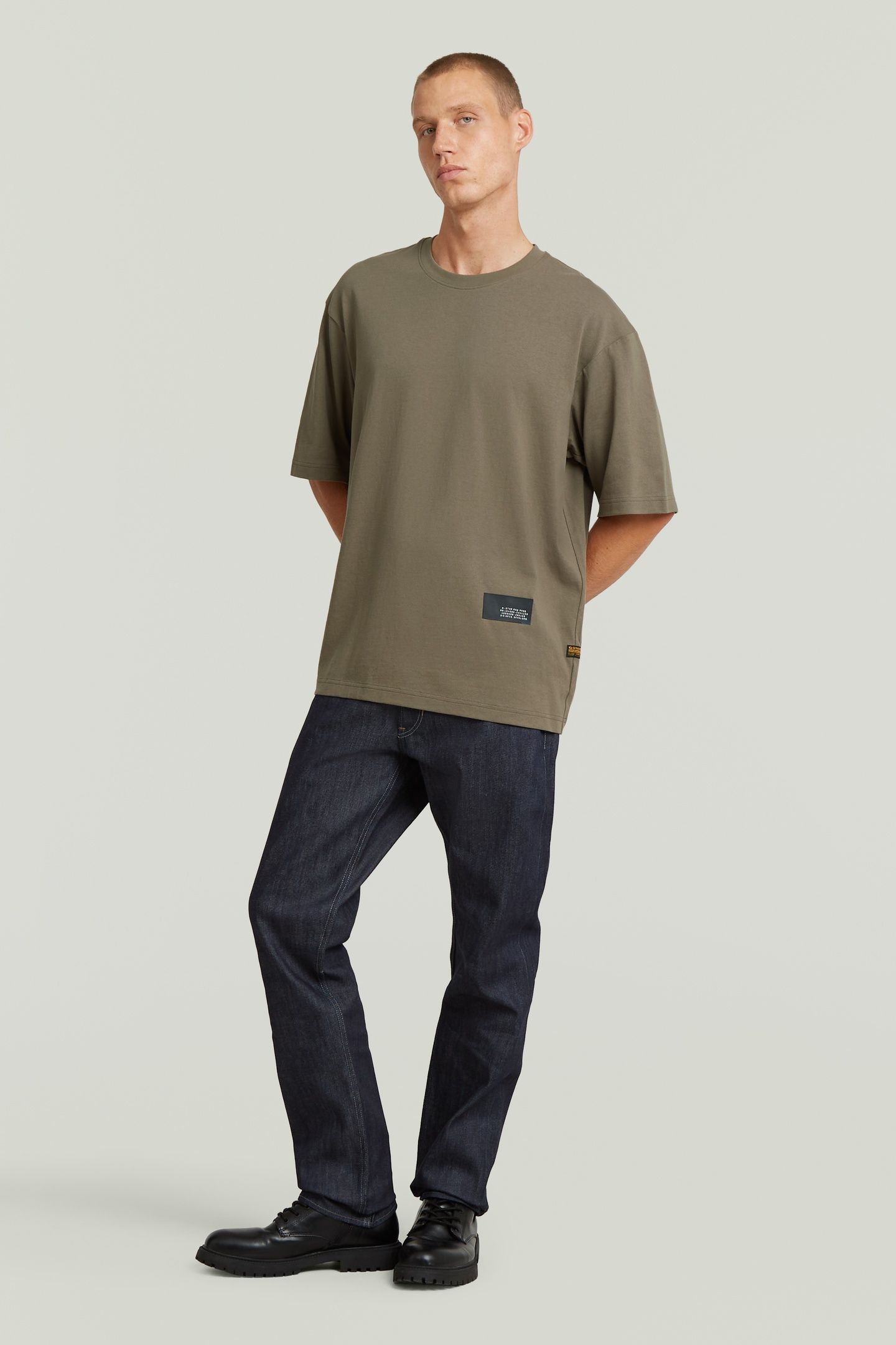 BADGE BOXY R T DARK BROWN 3