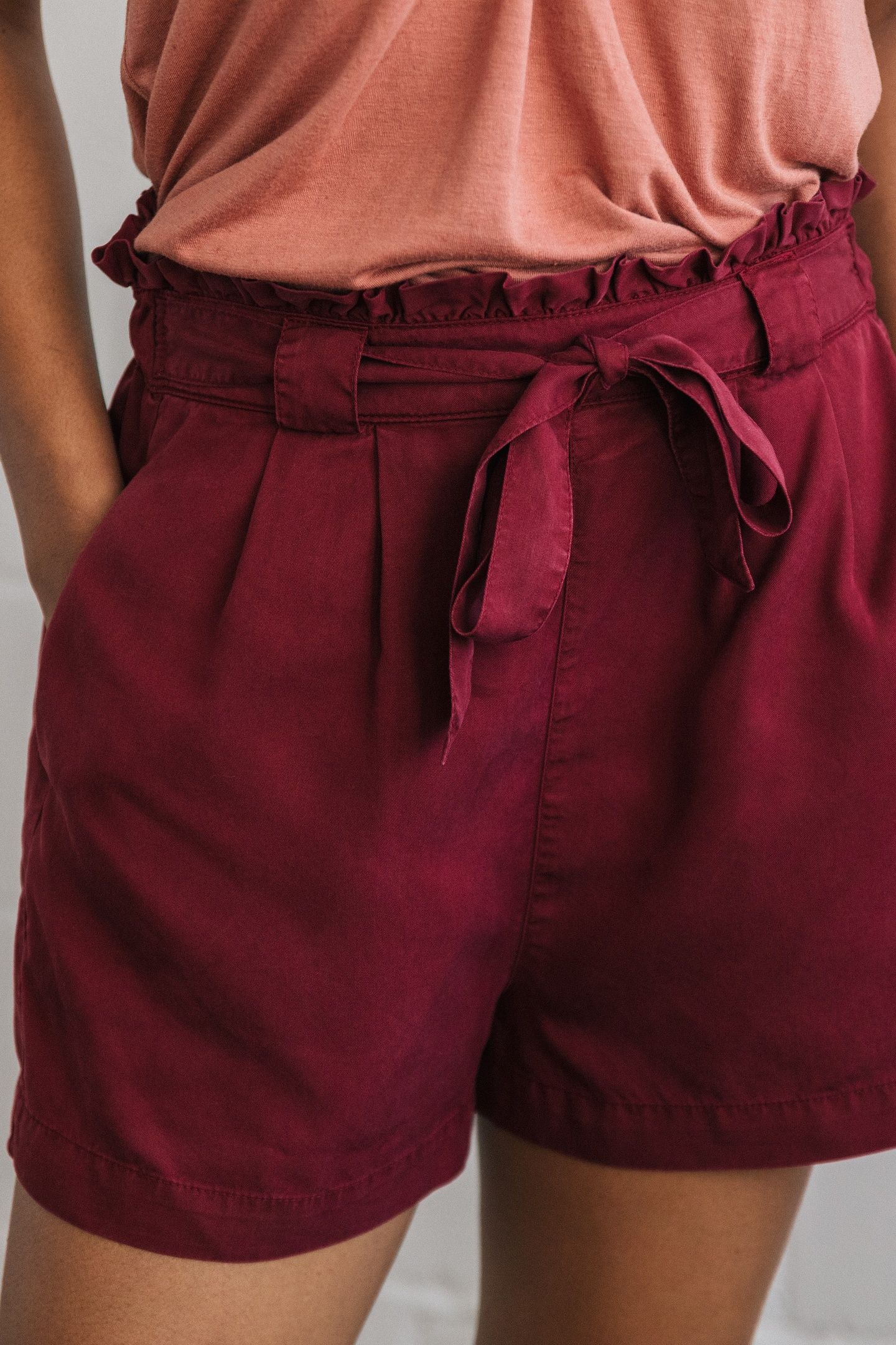 GISKE SHORTS CHERRY RED 2