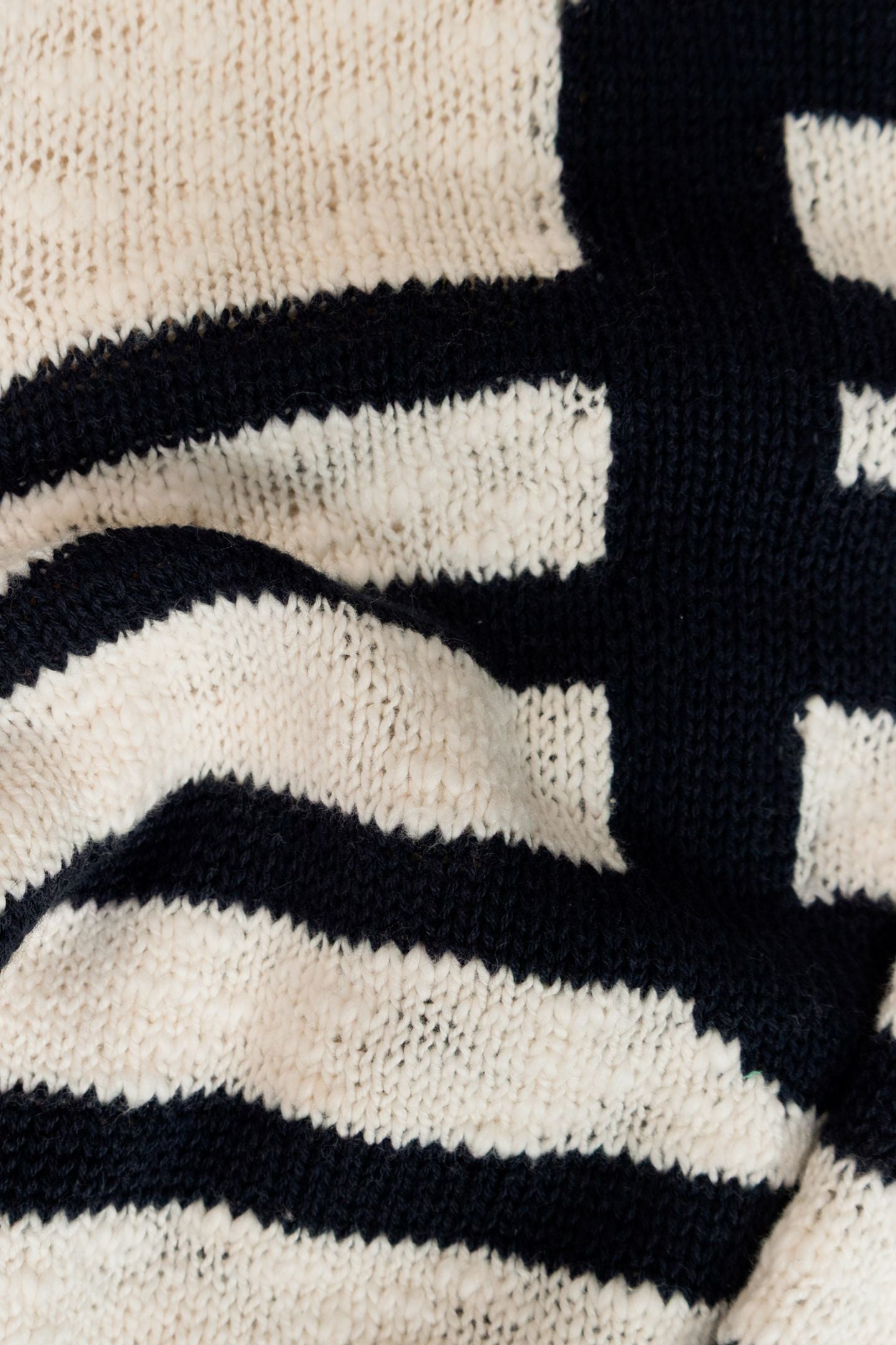 OFF-WHITE KNITTED SWEATER WITH NAVY STRIPES 3