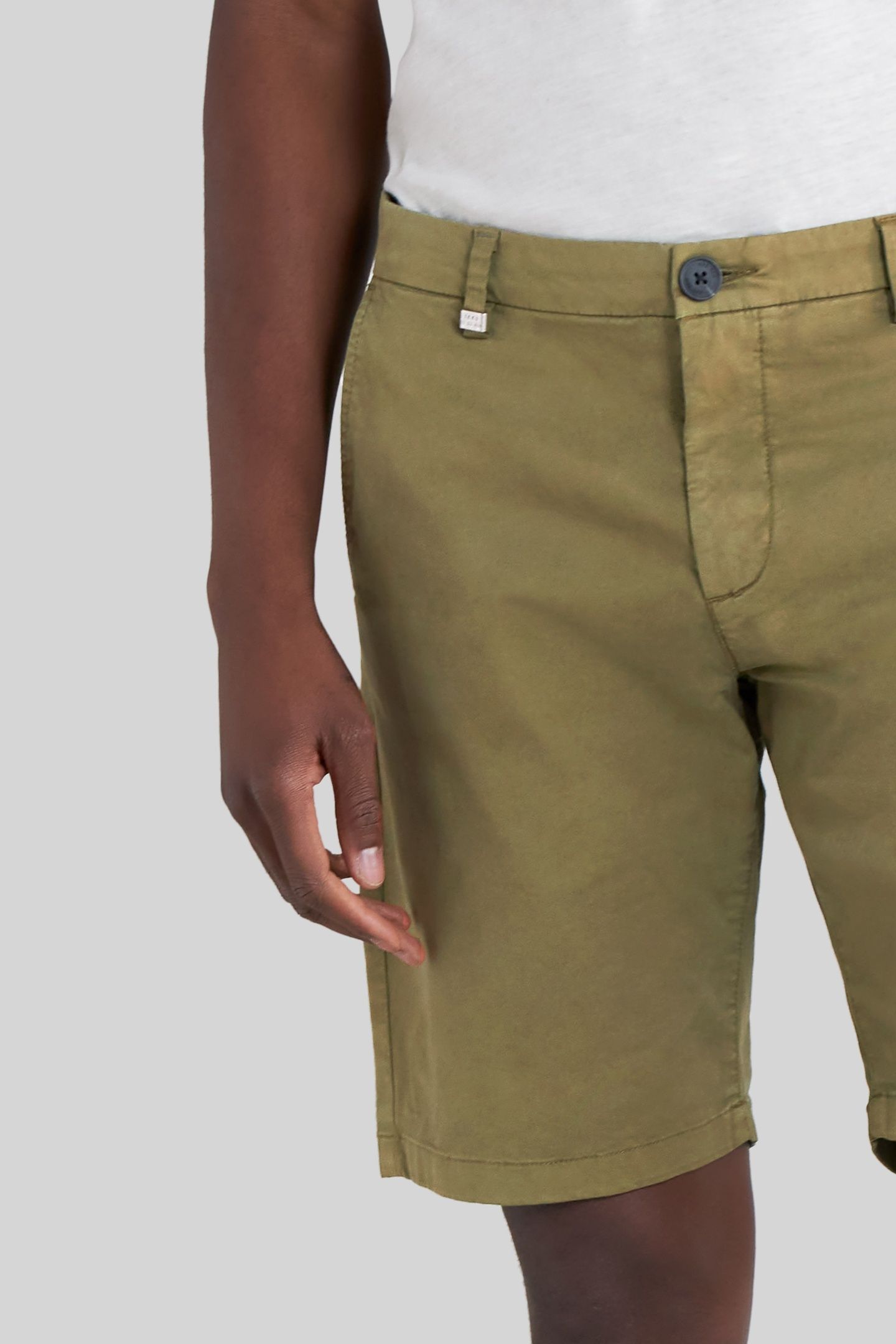 KHAKI TAPERED CHINO BERMUDAS 7