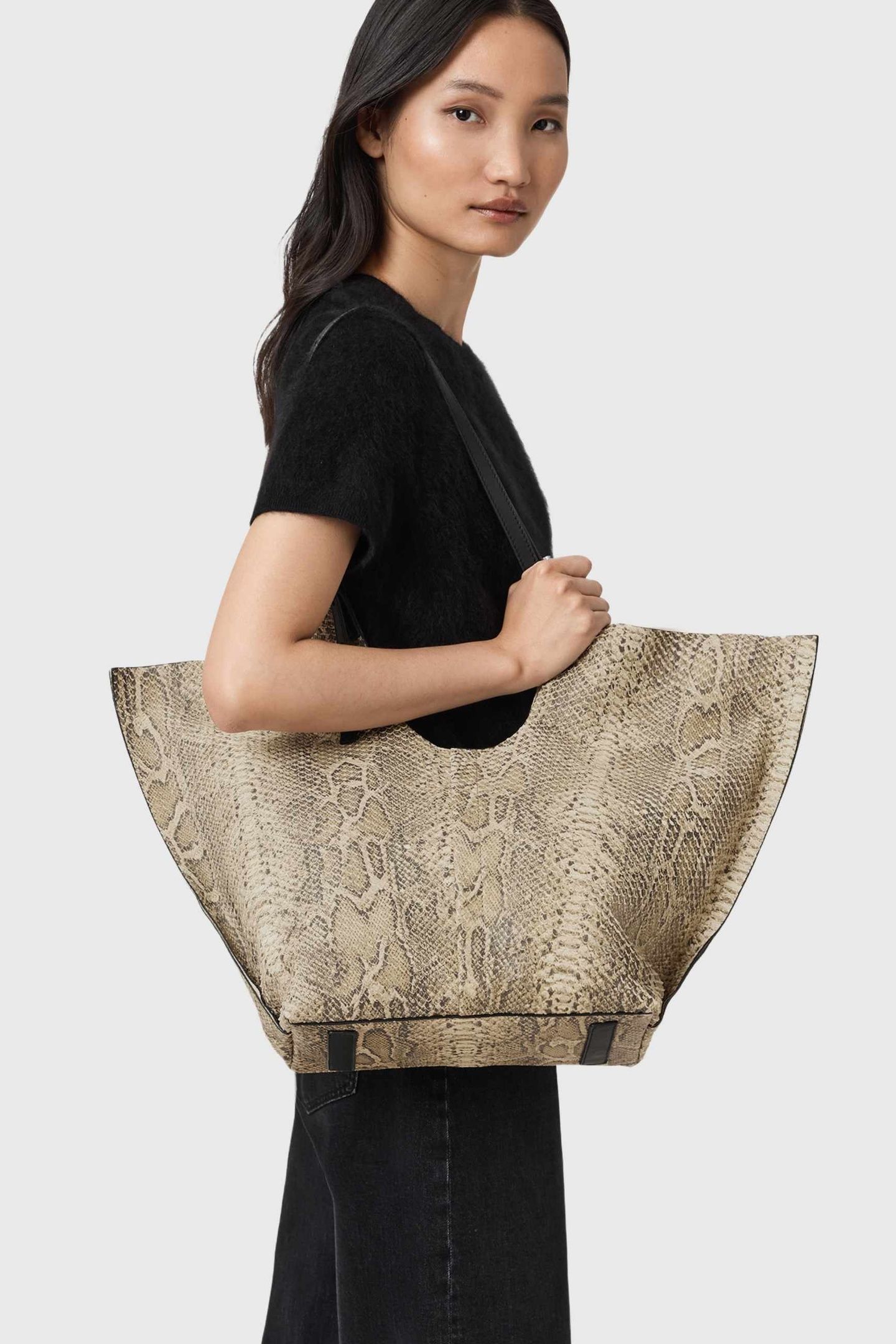ARA SNAKE E/W TOTE DESERT WHITE 1