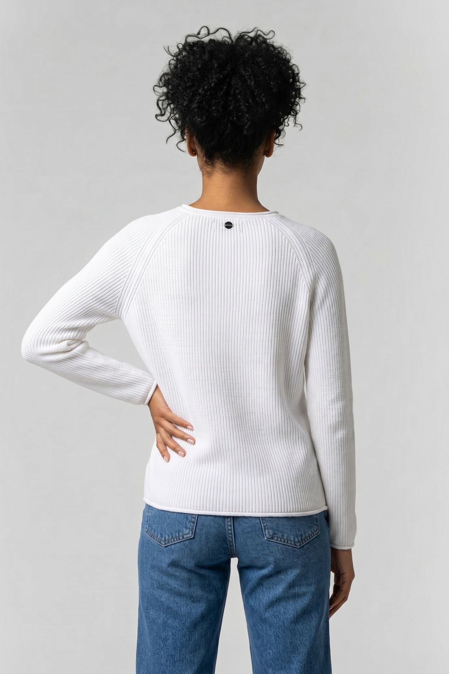 SEAMLESS CREW-NECK HALF CARDIGAN PEARL WHITE 2