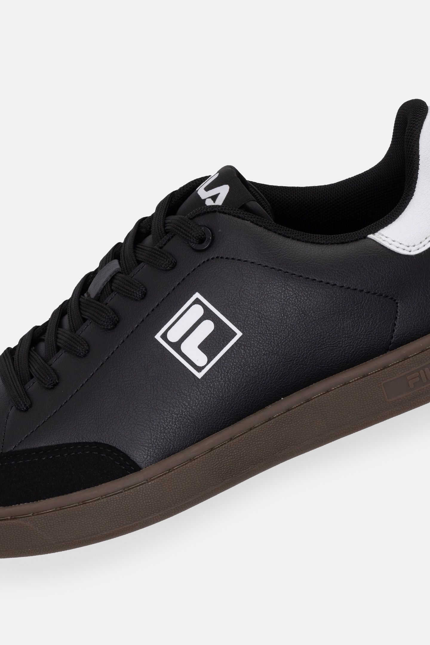 COURTBAY BLACK-WHITE 2