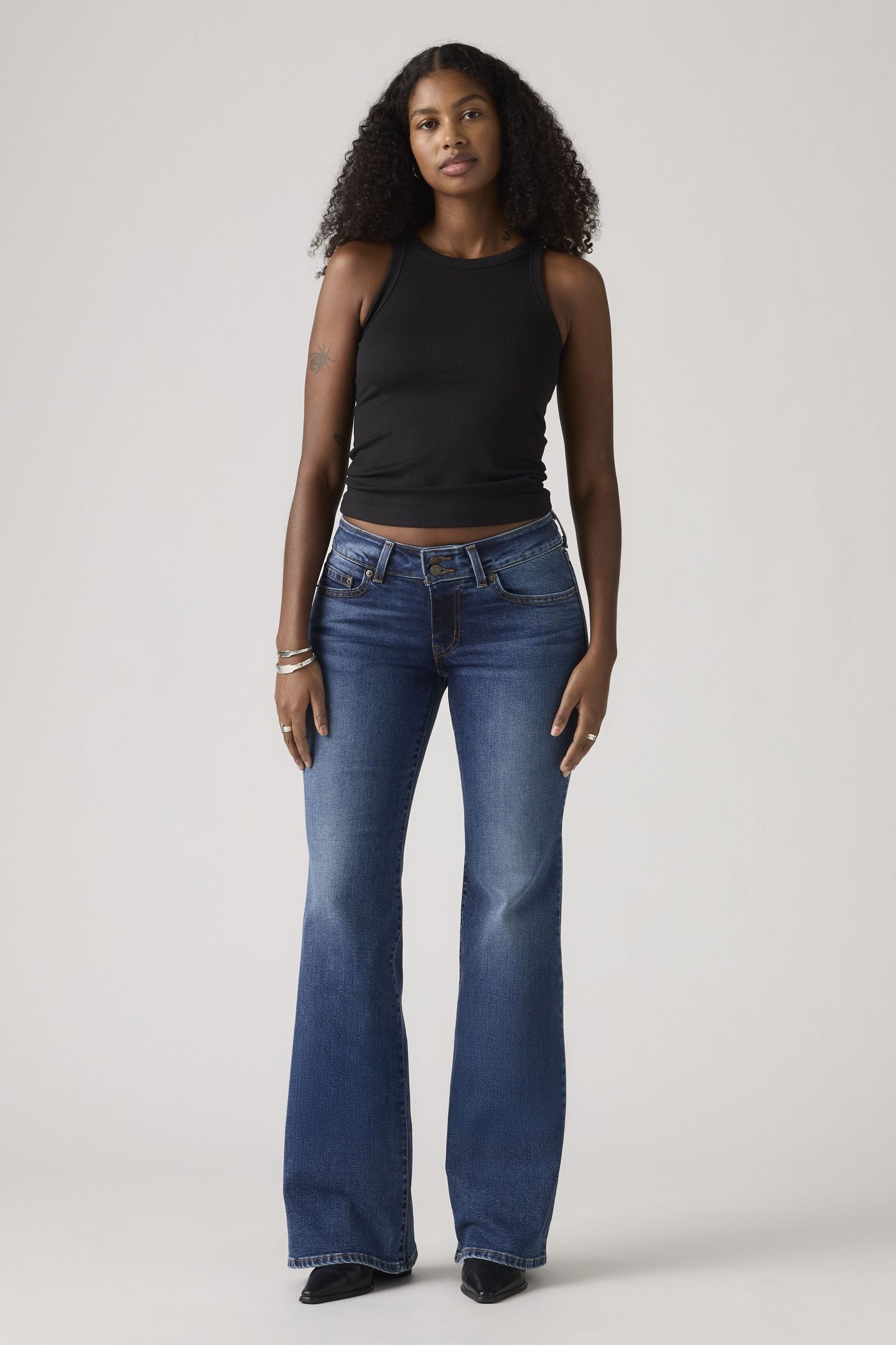 SUPERLOW FLARE JEANS 2