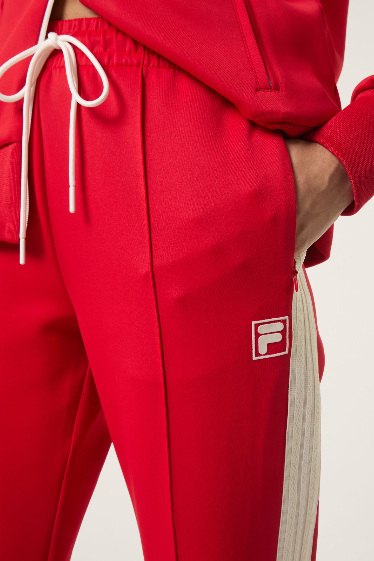 MARLIANO OVERLENGTH TAPED TRACK PANT TRUE RED 6