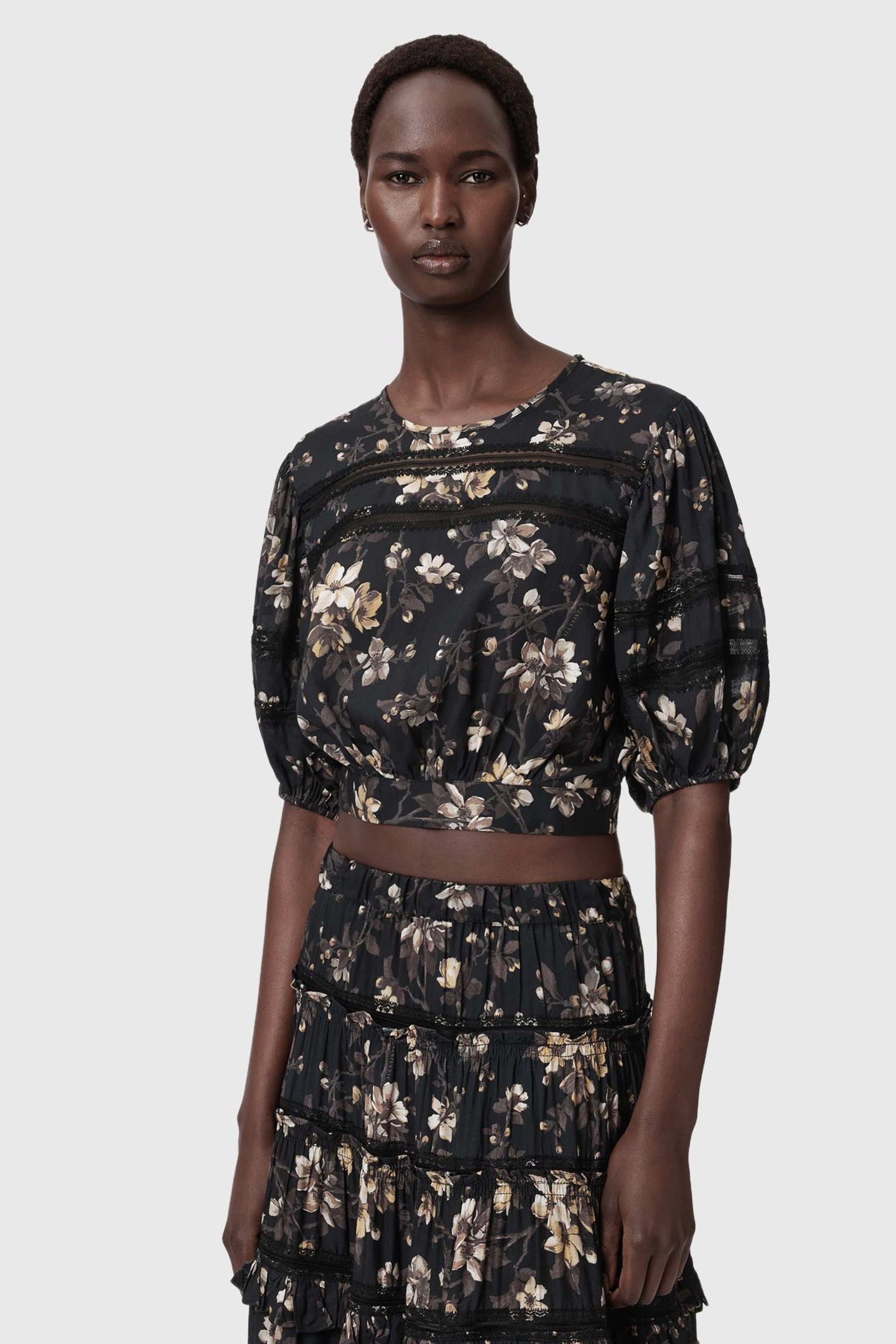 PEONY TOP VINE BLACK 3