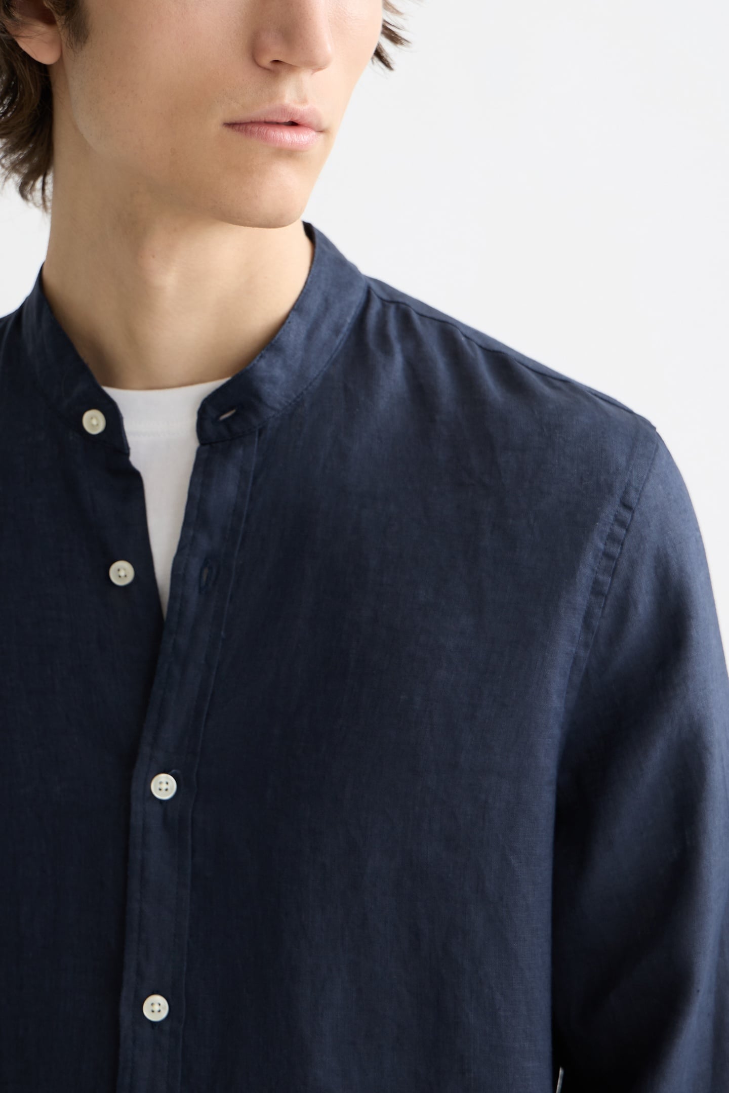 CORE - LINEN SHIRT LS STAND UP COLLAR NIGHT 4