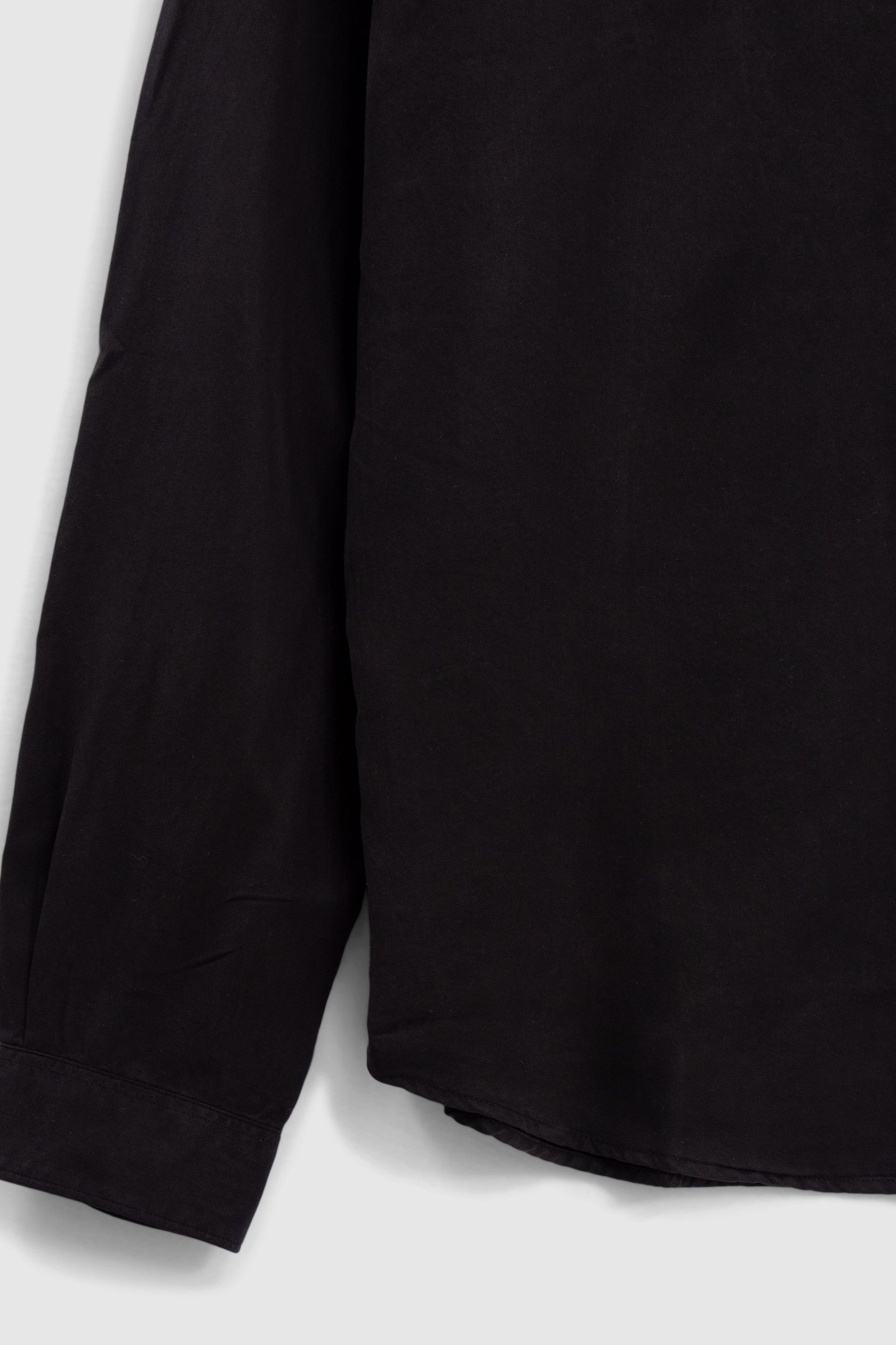 REGULAR BLACK SHIRT IN TENCEL® FABRIC 4