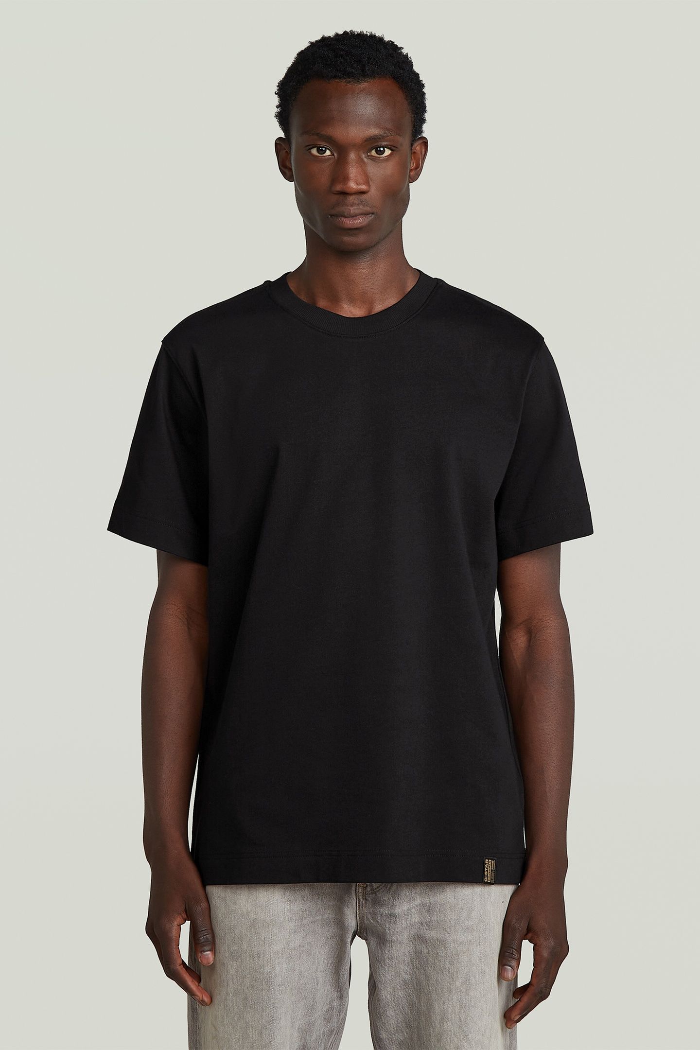 ESSENTIAL R T BLACK 1