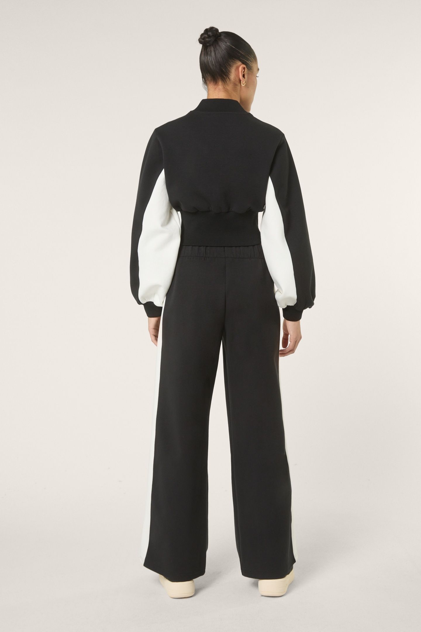 LECORE WIDE CONTRAST PANEL SCUBA TRACK PANTS BLACK-EGRET 3
