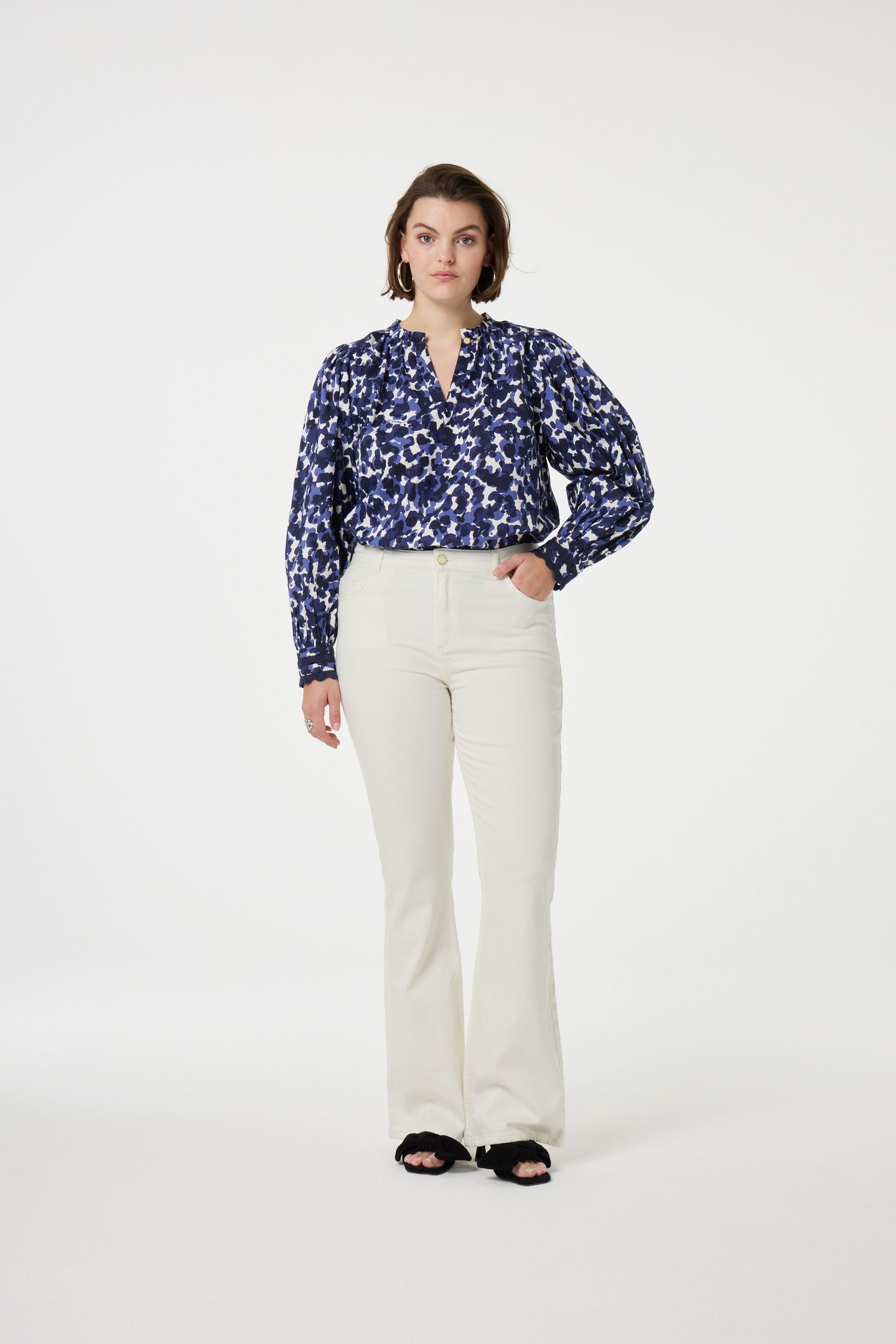 EVA FLARE JEANS CREAM WHITE 1