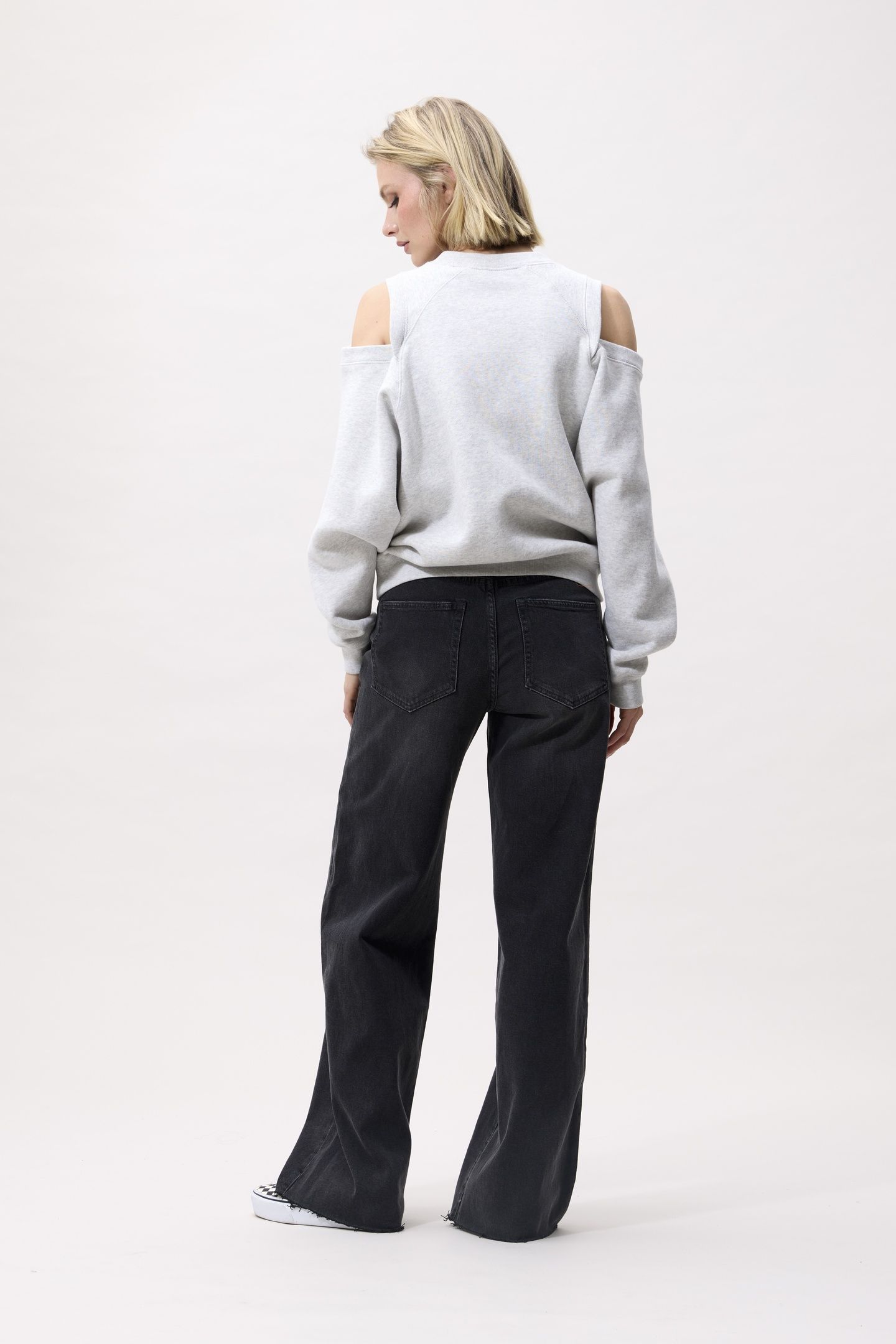 SWEATER WITH CUT OUT GREY MELANGE 3