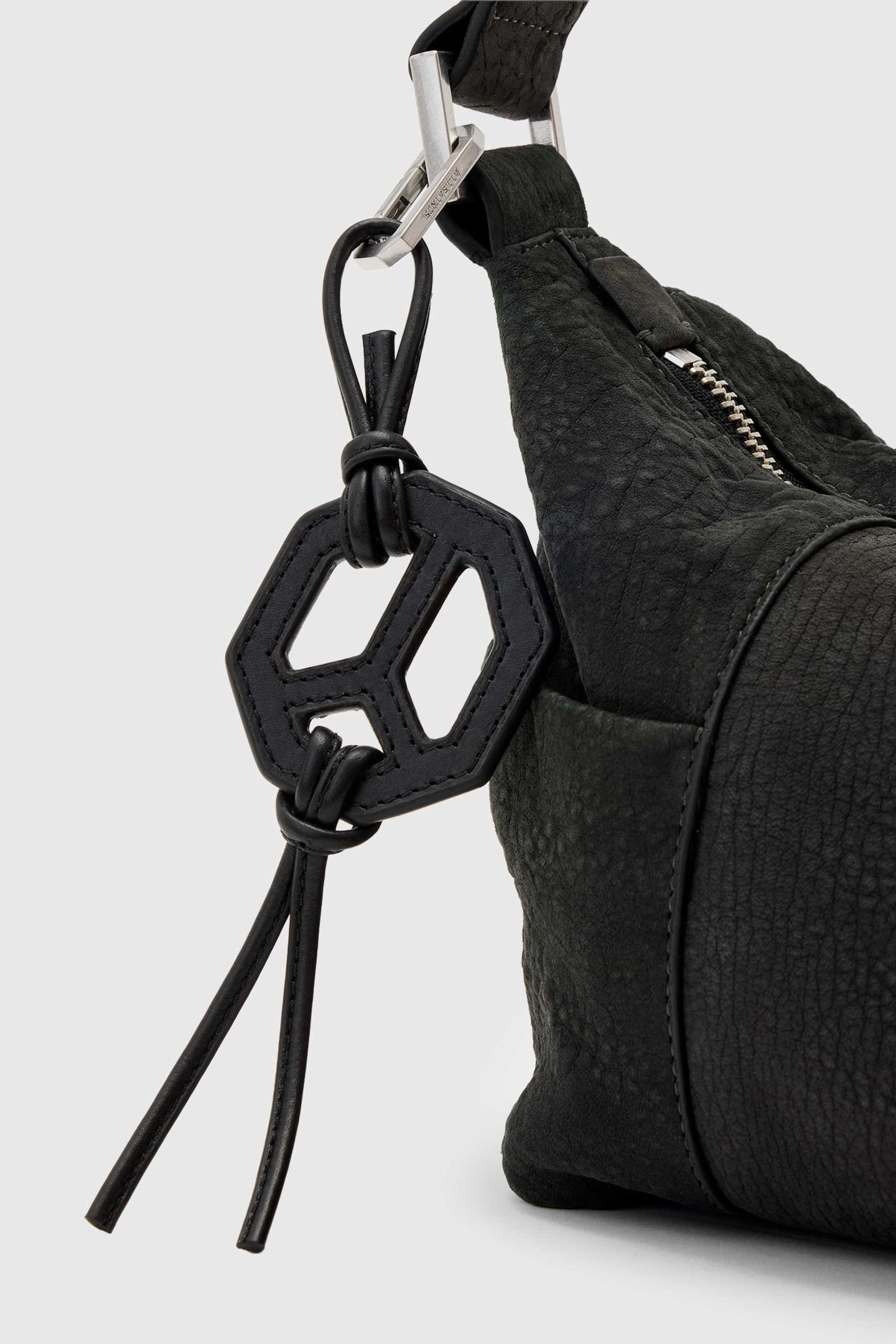 LTHR G PEACE KEYRING BLACK 5