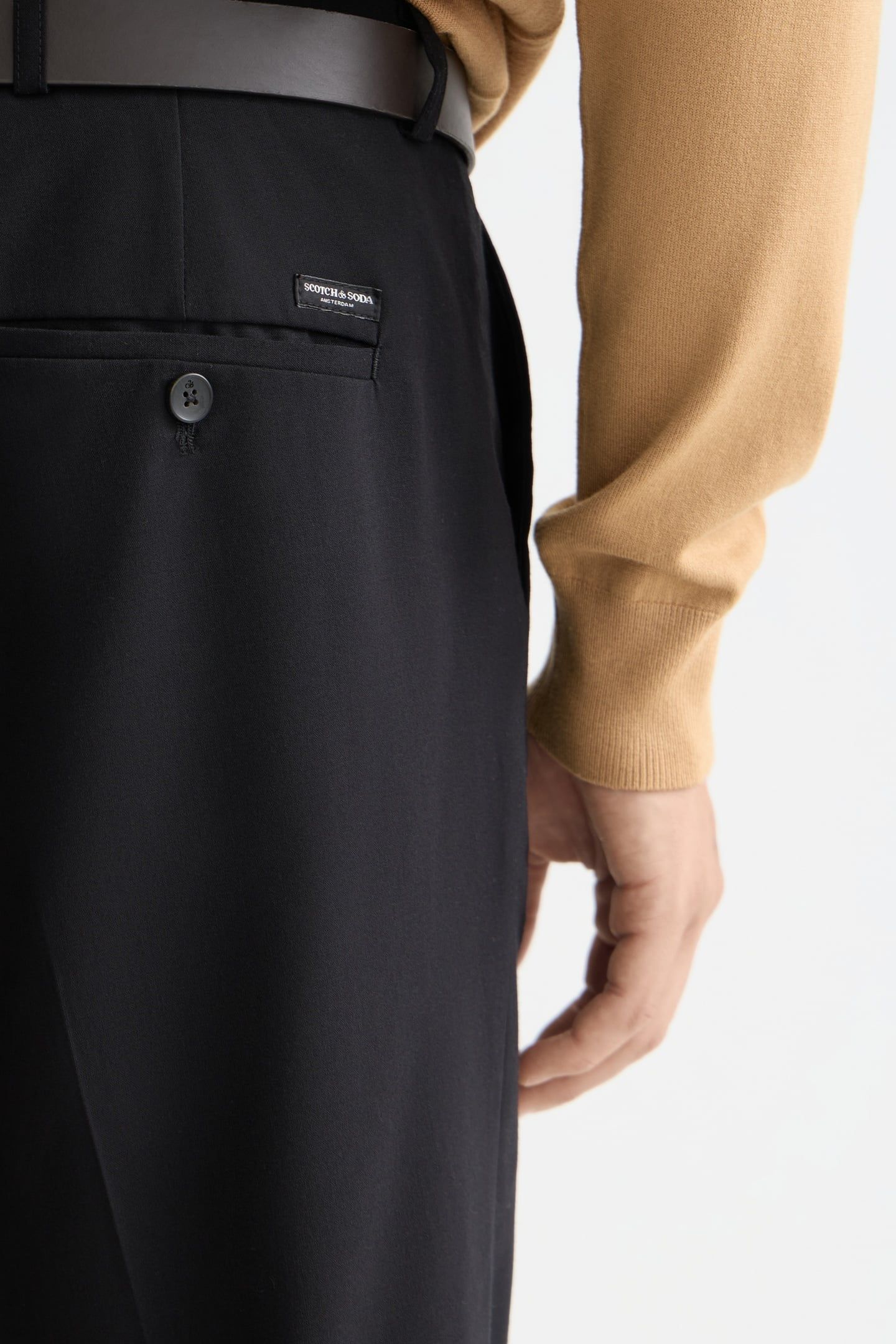 CORE - IRVING - COOL-WOOL BLEND CHINO BLACK 4