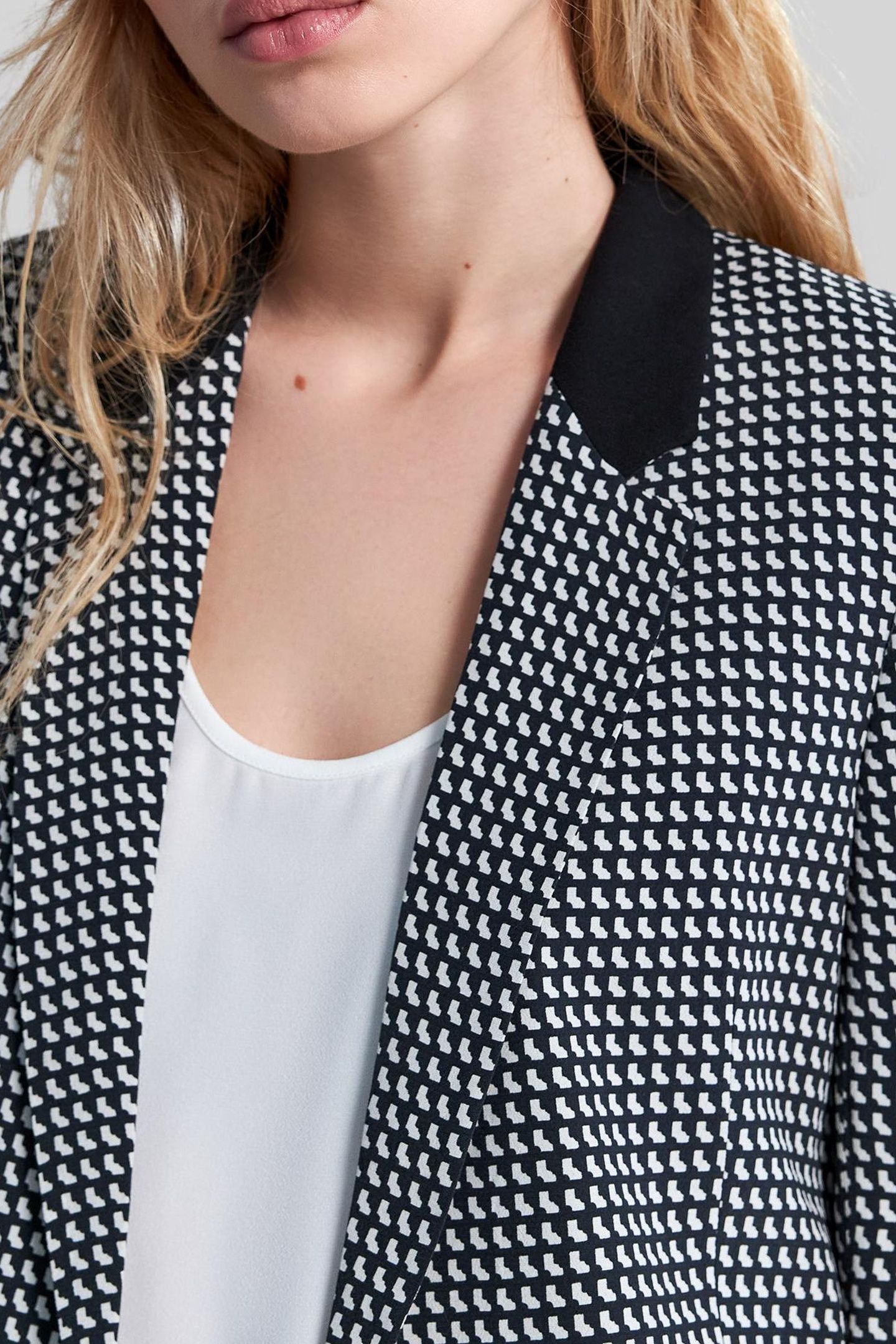 BLACK LENZING™ ECOVERO™ KNIT GRAPHIC SUIT JACKET 7
