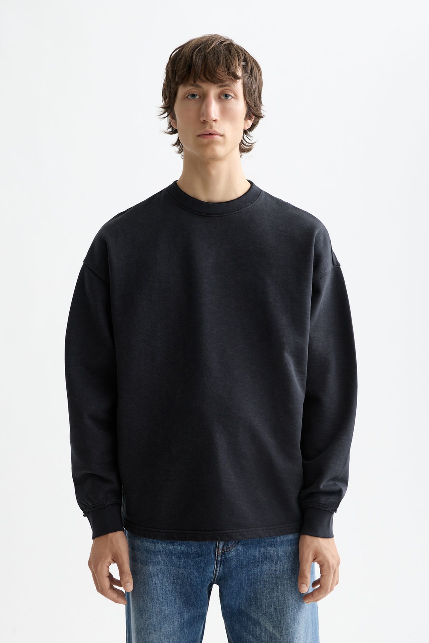 CORE - 3 CROSSES SWEATSHIRT BLACK 2