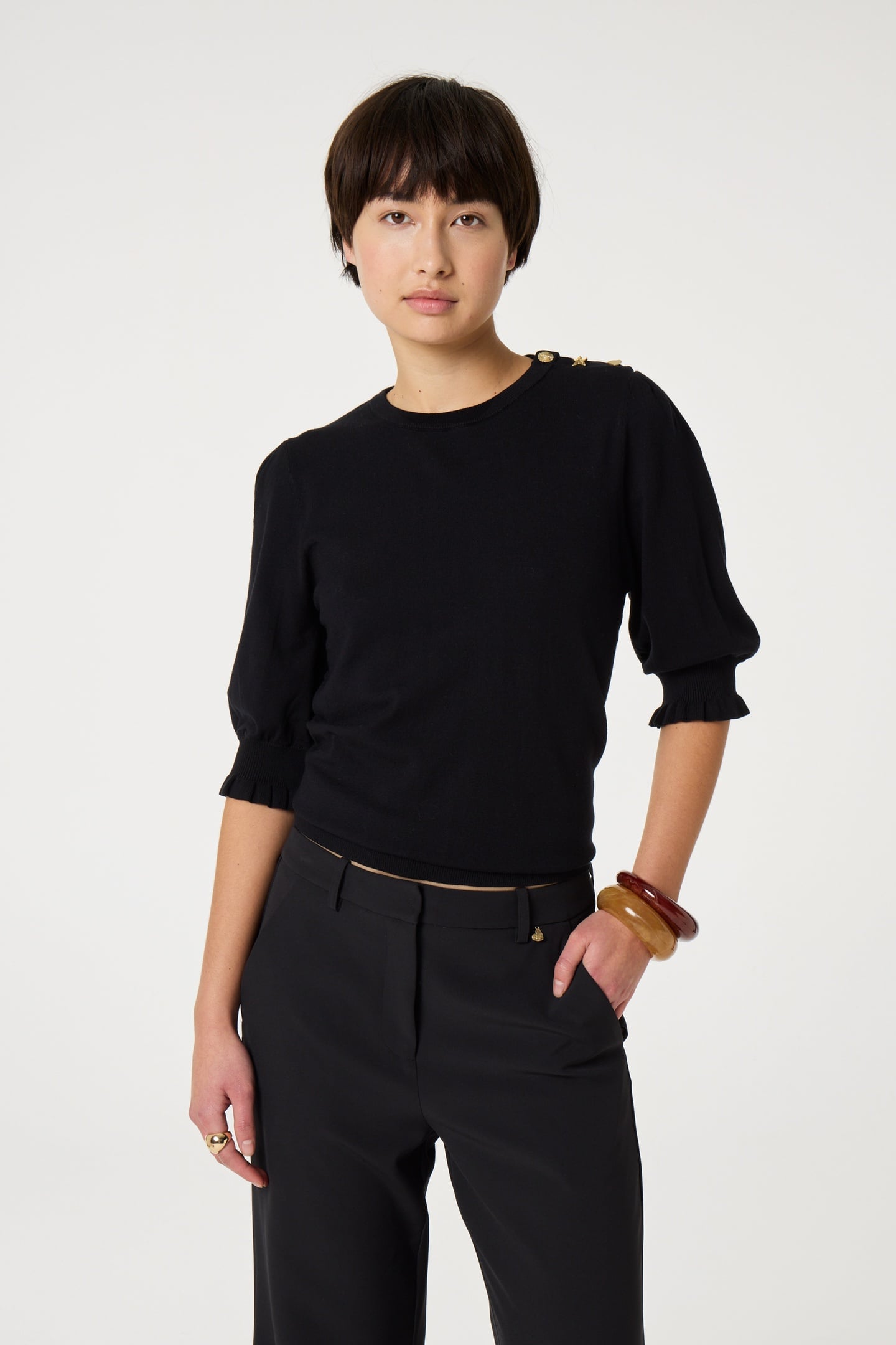MOLLY SHORT SLEEVE PULLOVER BLACK 1