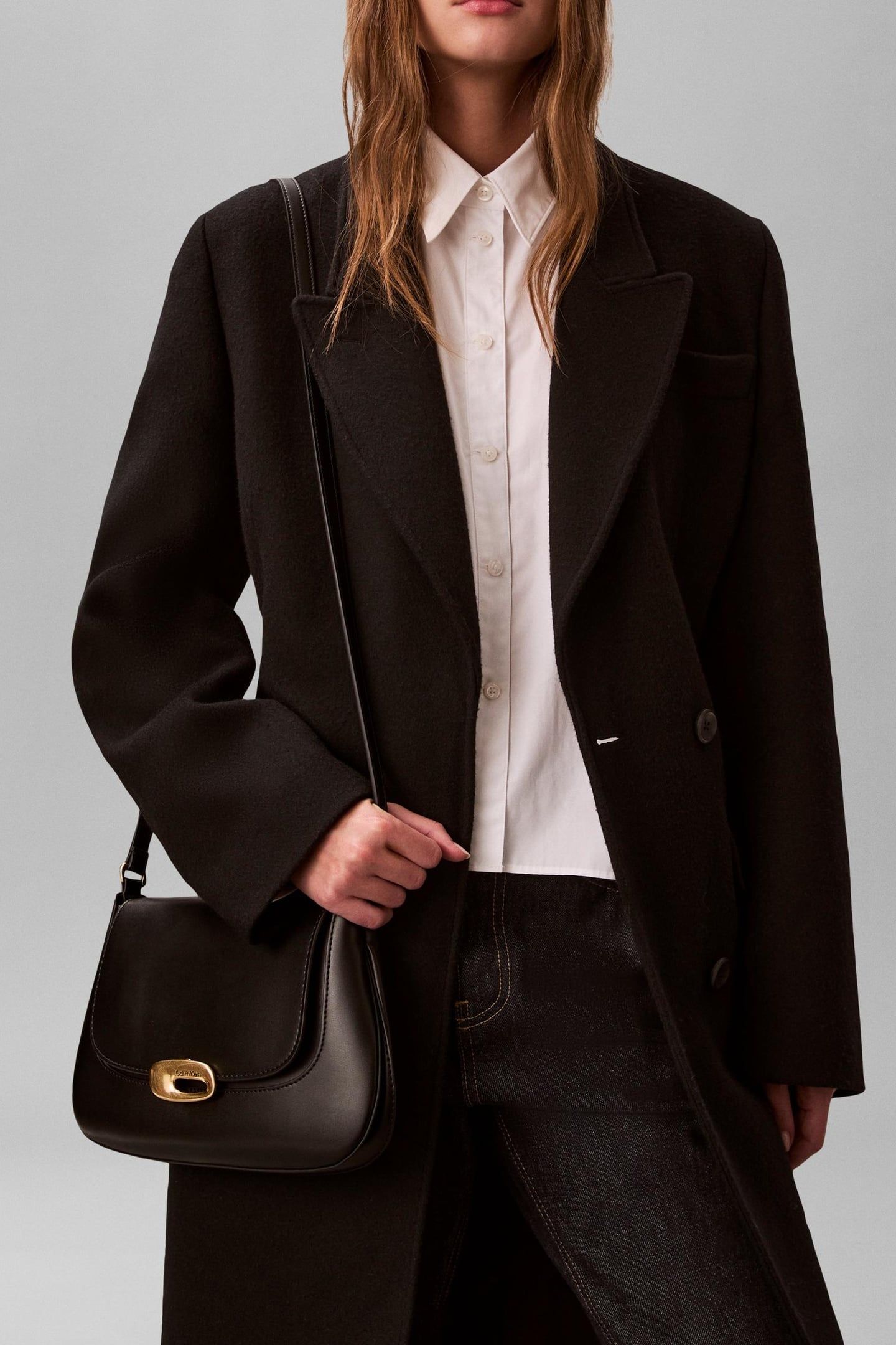 HARDWARE FLAP MEDIUM CROSSOVER BAG BLACK/TUMBLED DEEP GOLD 1