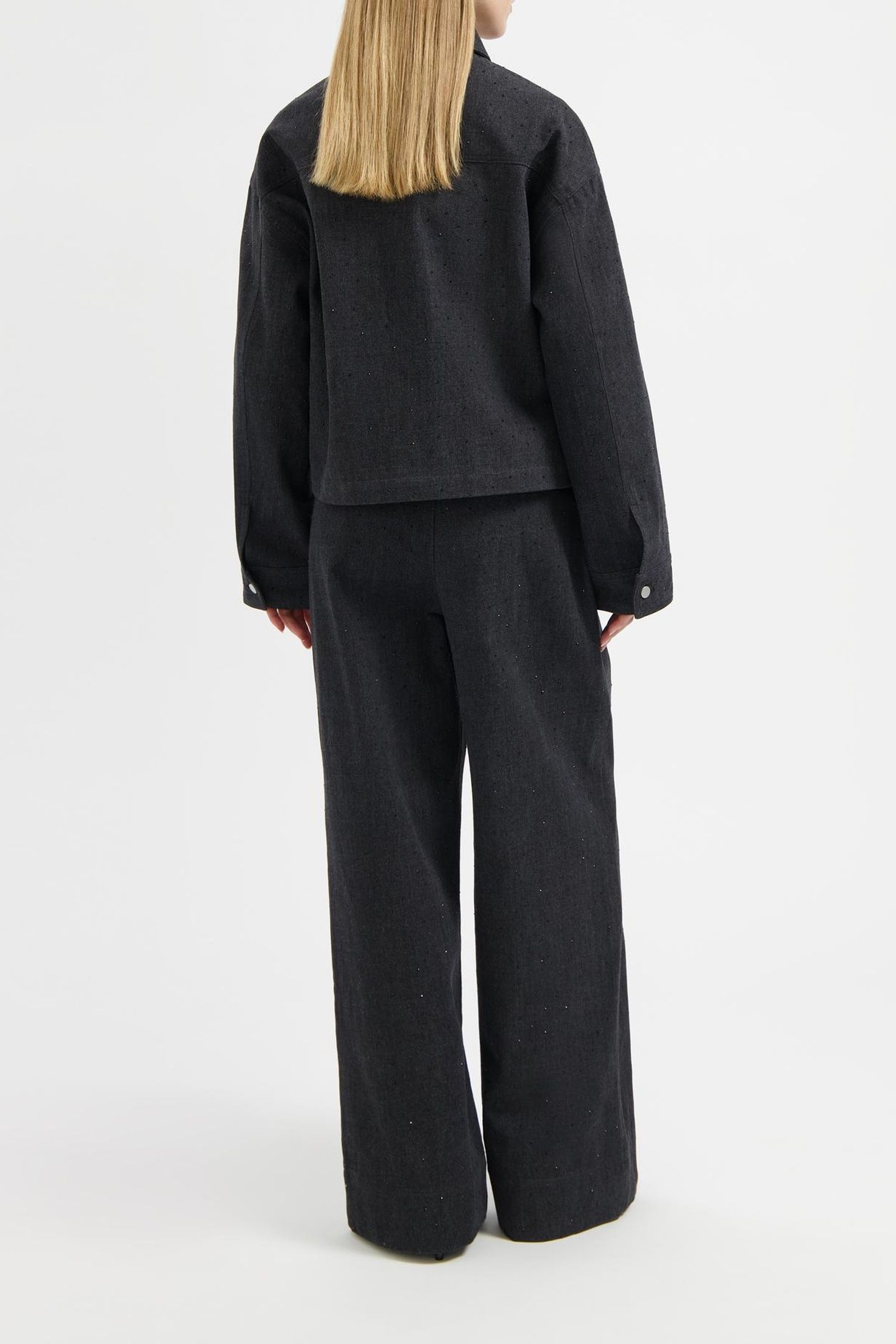 NOUS SOMMES LABELS – DANA JACKET BLACK 4