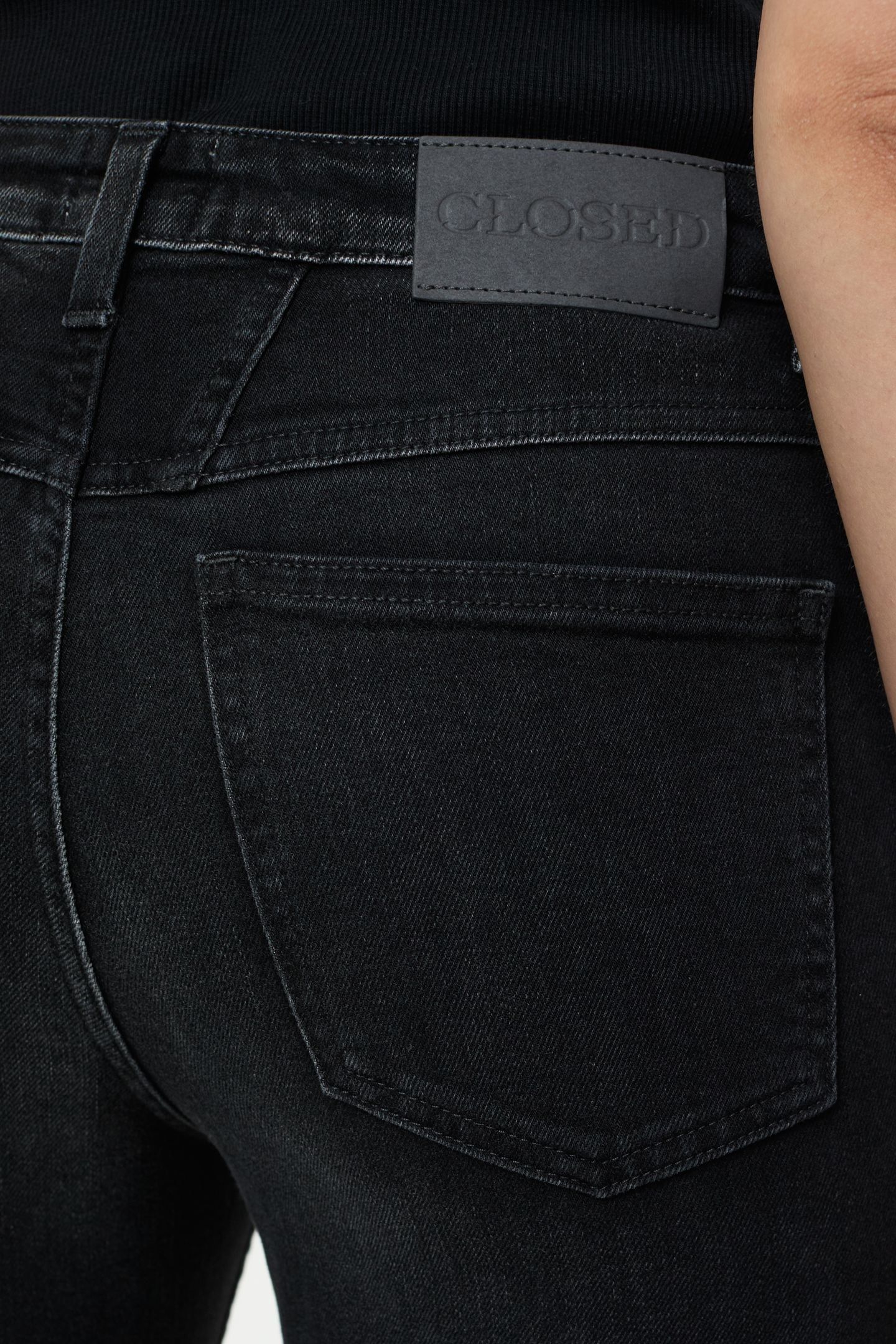 JAYLEN DARK GREY 7