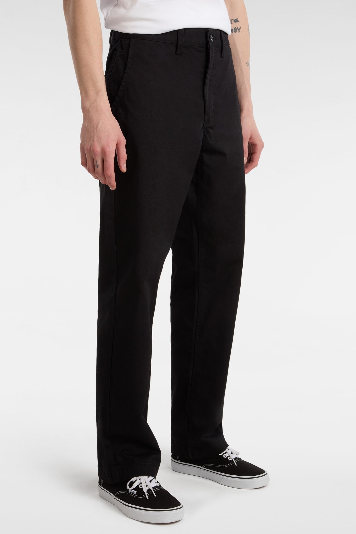 AUTHENTIC CHINO RELAXED PANT BLACK 2