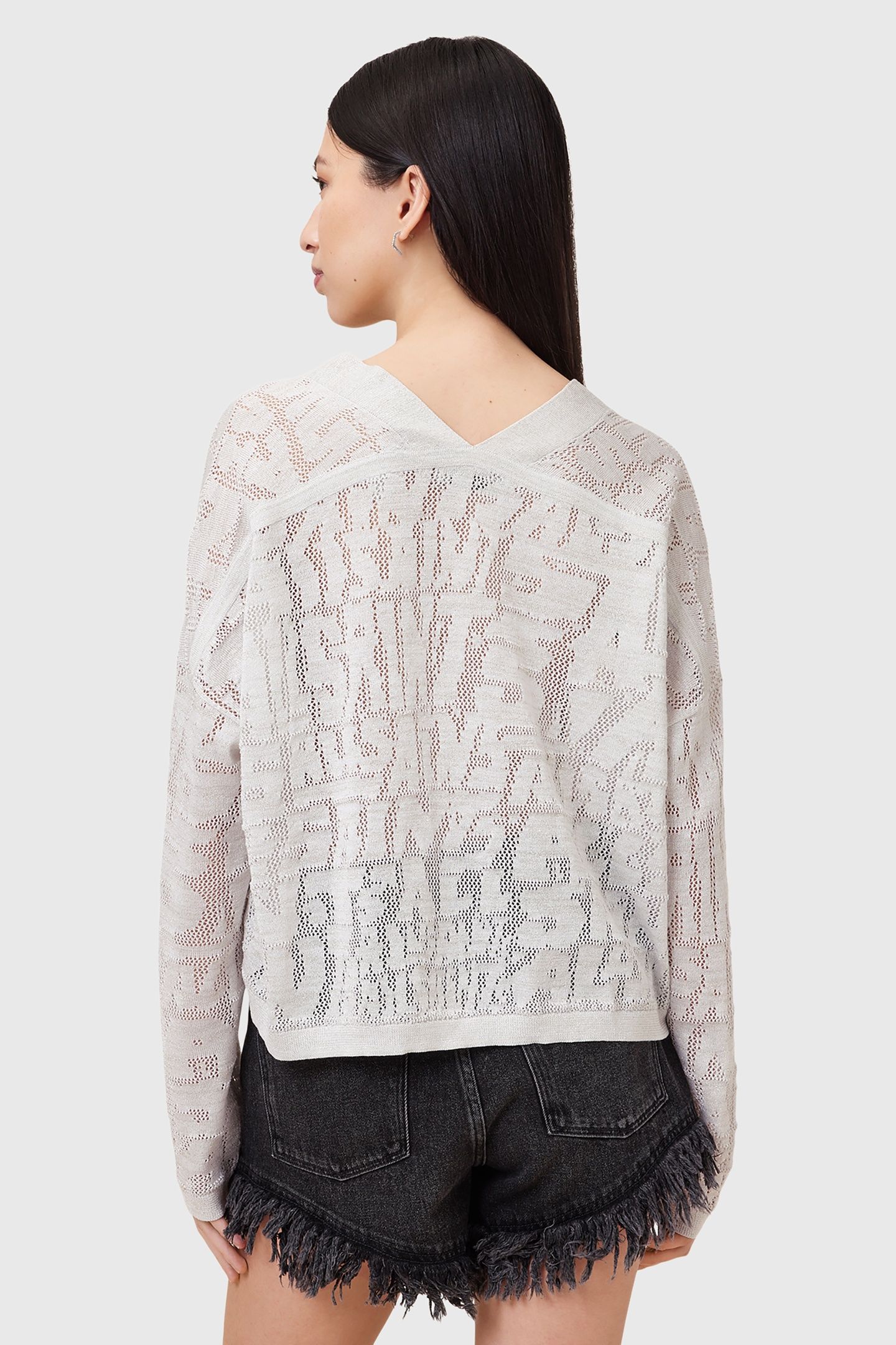 KAITO V NECK CHALK WHITE 4