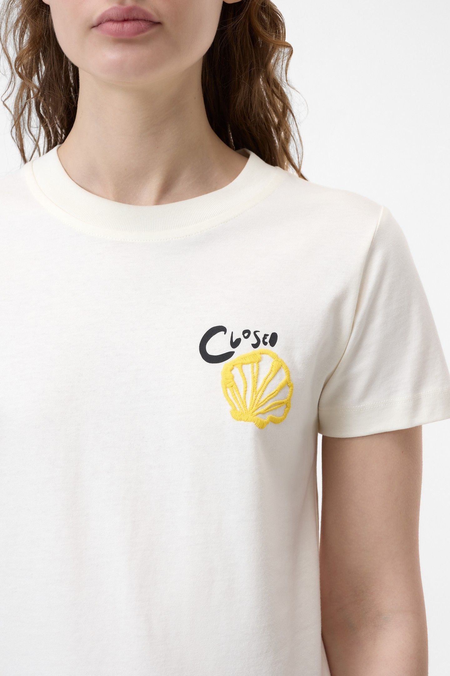 EMBROIDERED T-SHIRT IVORY 5