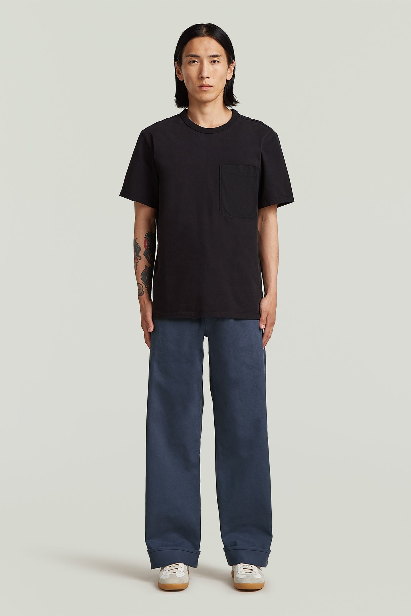 MN NUAG REGULAR R T S\S BLACK 3
