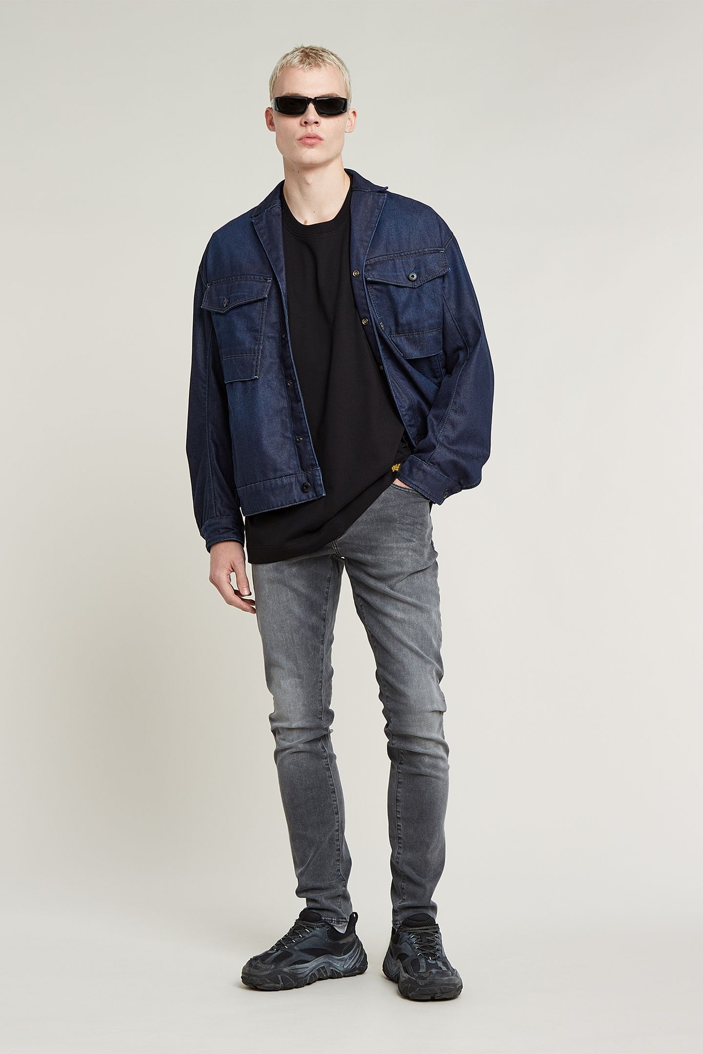 ESSENTIAL LOOSE R T BLACK 2