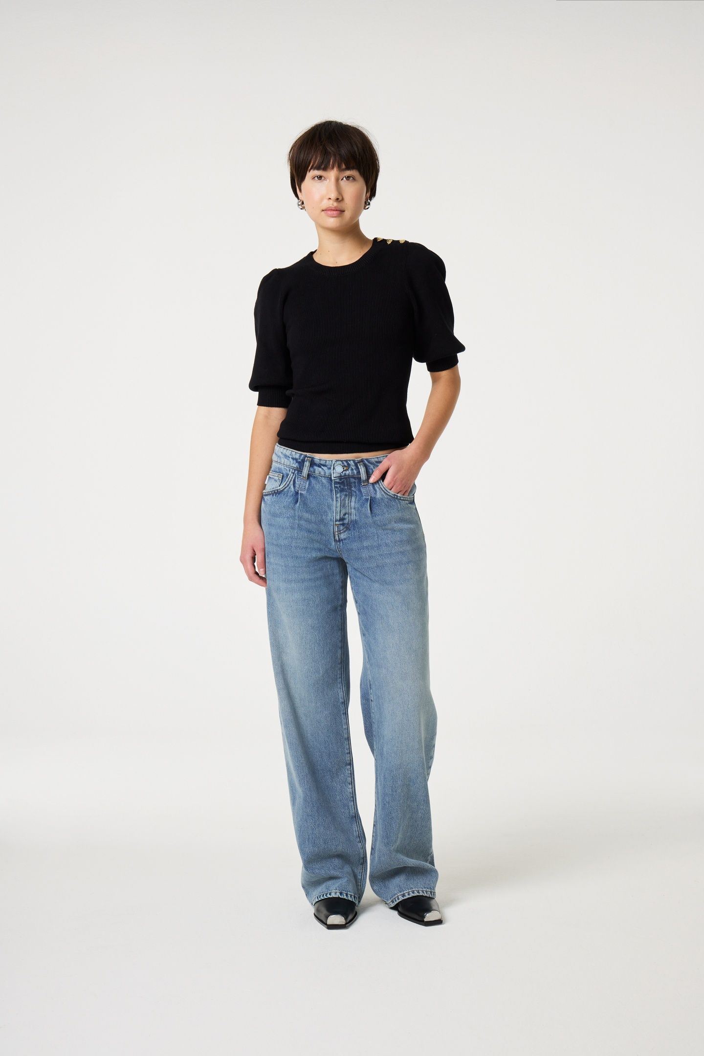 LILLIAN SHORT SLEEVE PULLOVER BLACK 2
