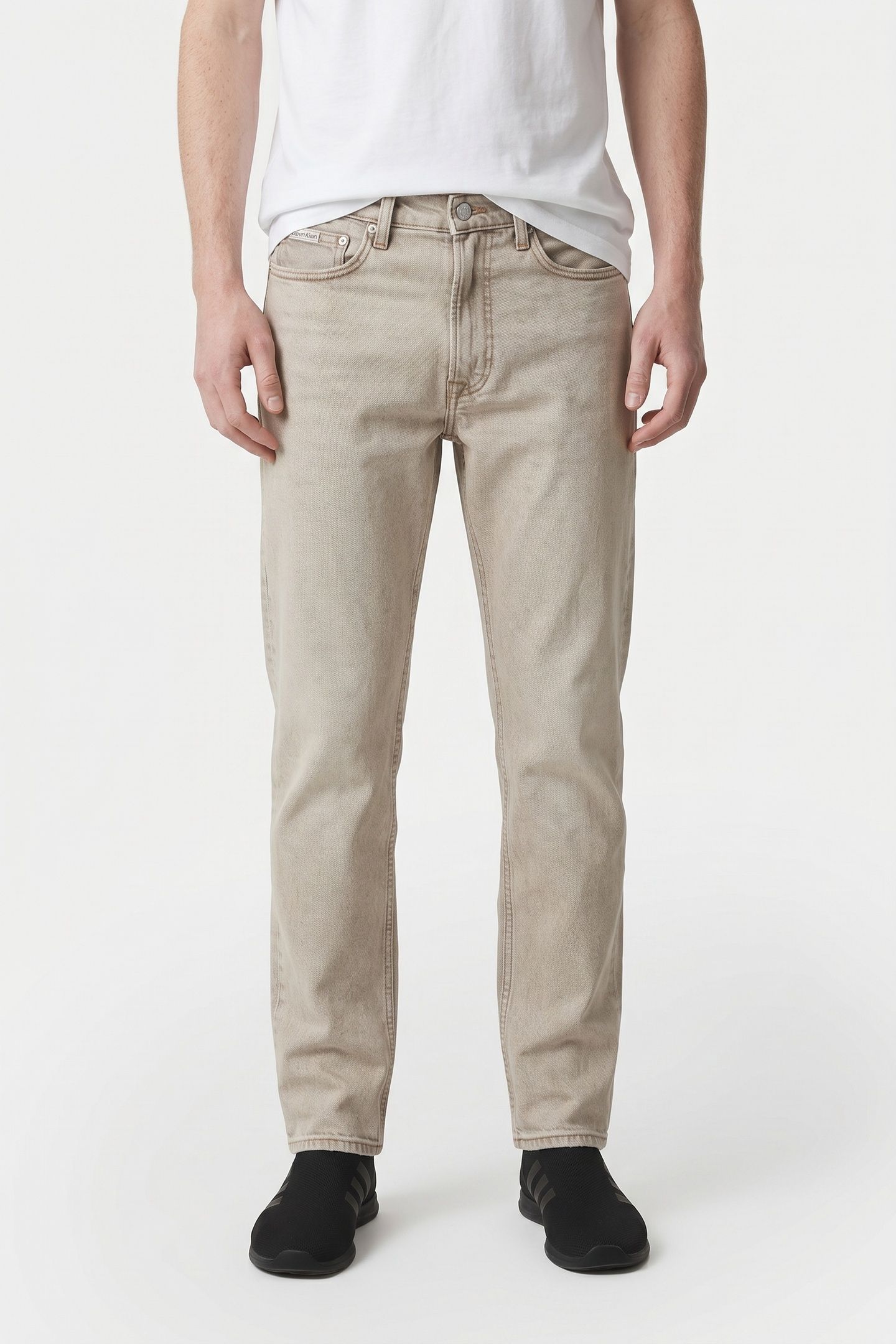 STANDARD STRAIGHT JEANS SNOWPOINT 1