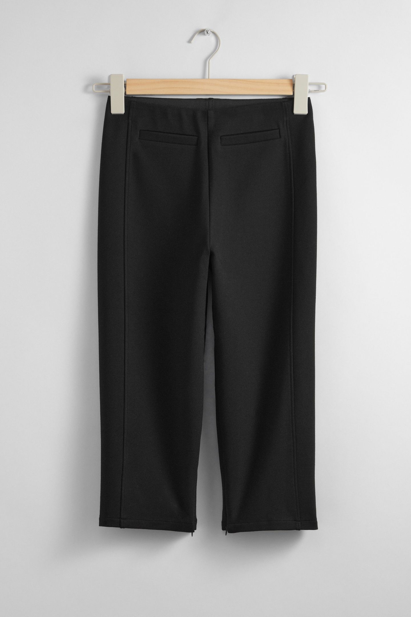 CARDI CAPRI LEGGINGS BLACK 4