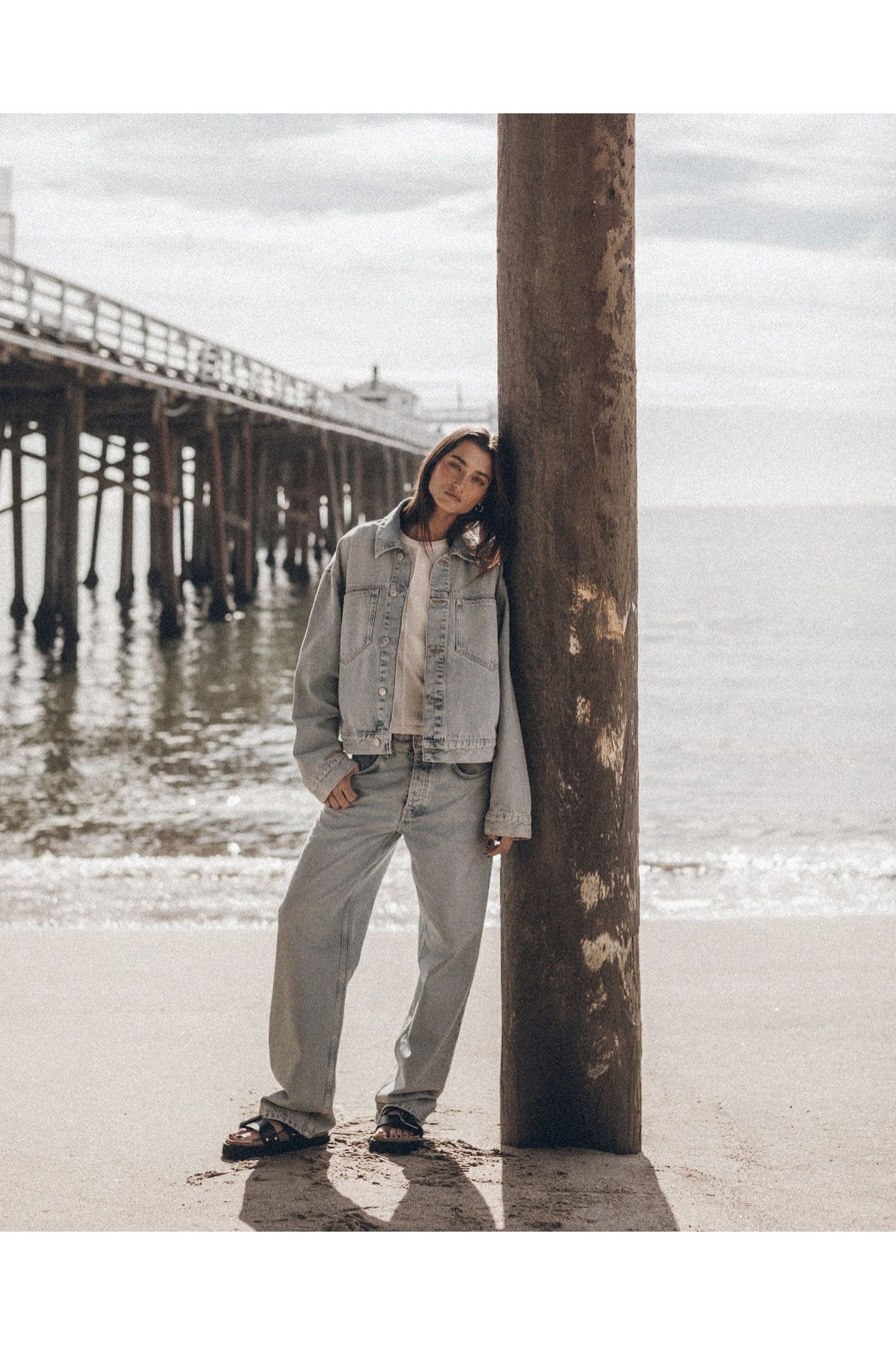 THE BLUE LOOSE JEANS 2