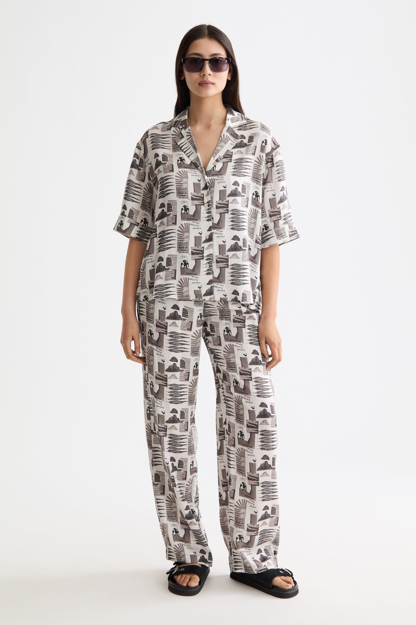 GIA - MID RISE WIDE LEG ELASTICATED TROUSERS ART DEPT COLLAG 1