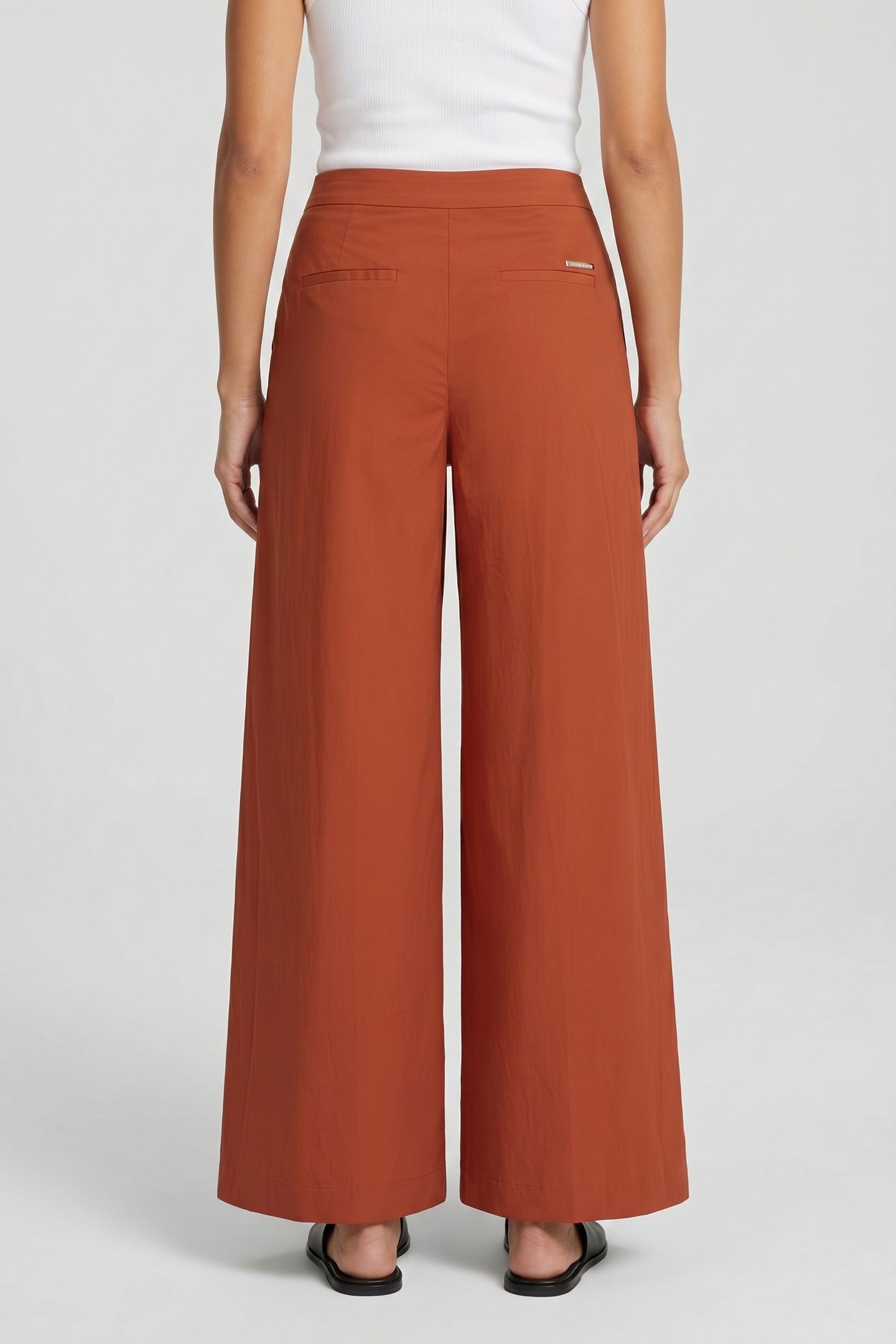 LIGHTWEIGHT EVERYDAY PANTS CINNABAR 2