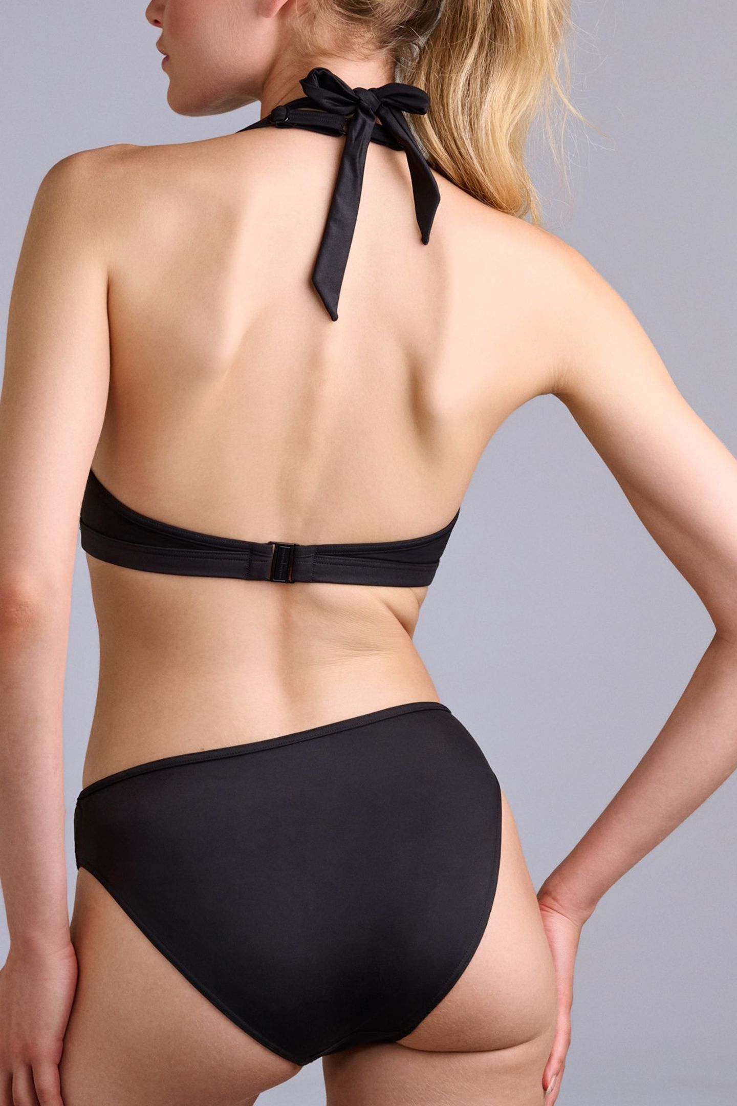CONCHITA BLACK 2