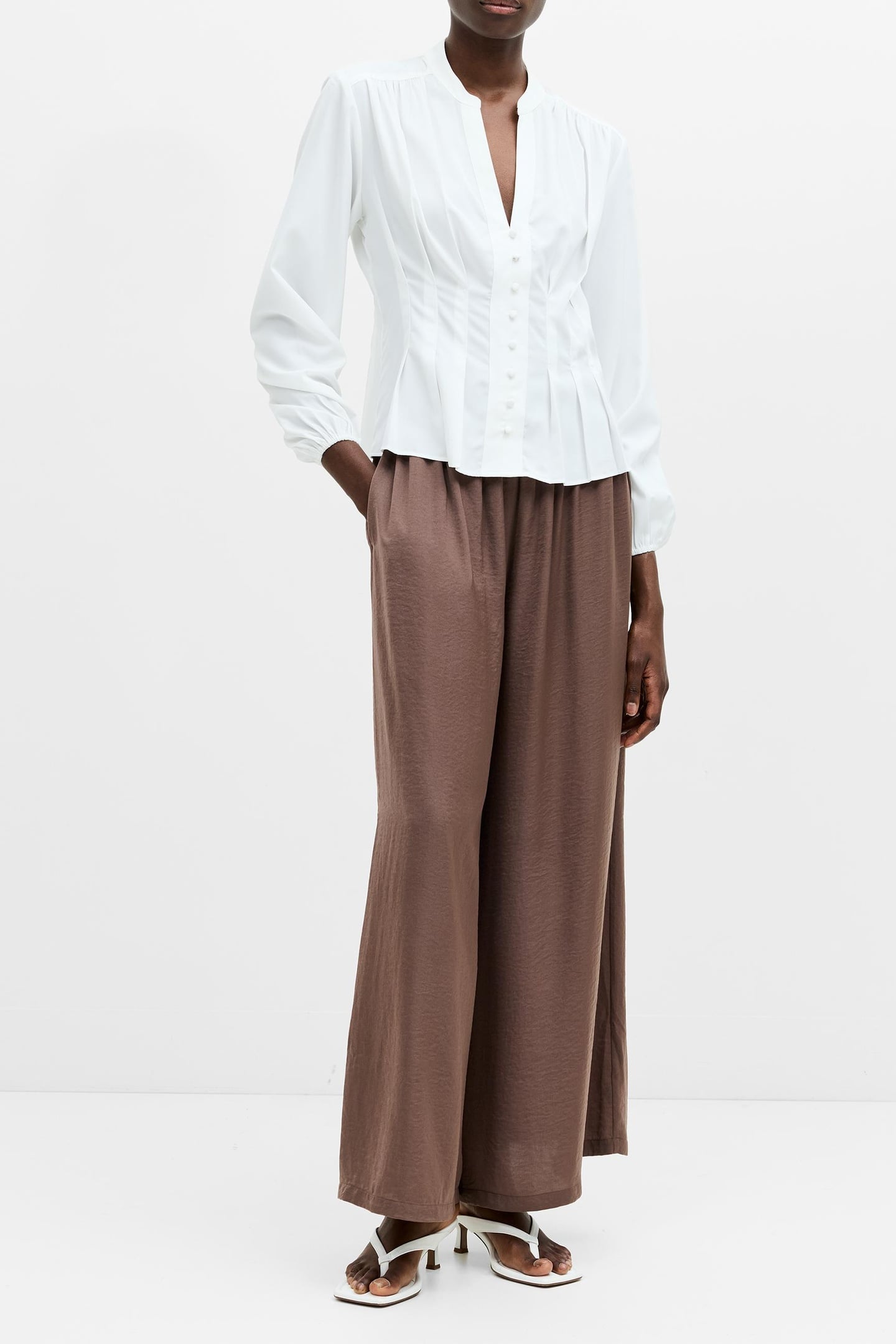 CREPE PLEAT TOP SUMMER WHITE 4