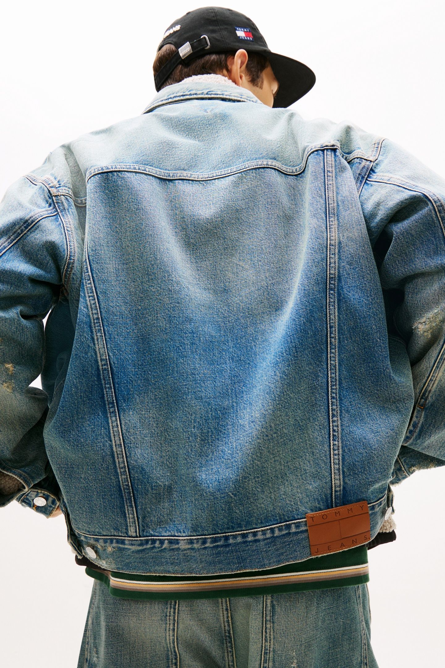 THEO OVERSIZED TRUCKER DENIM MEDIUM 4