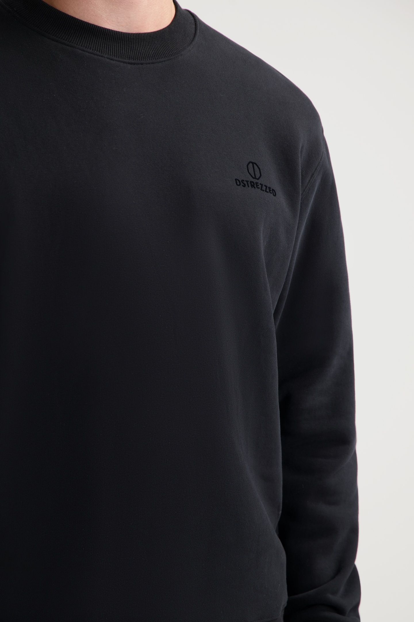 NIKOL CREW BLACK 5