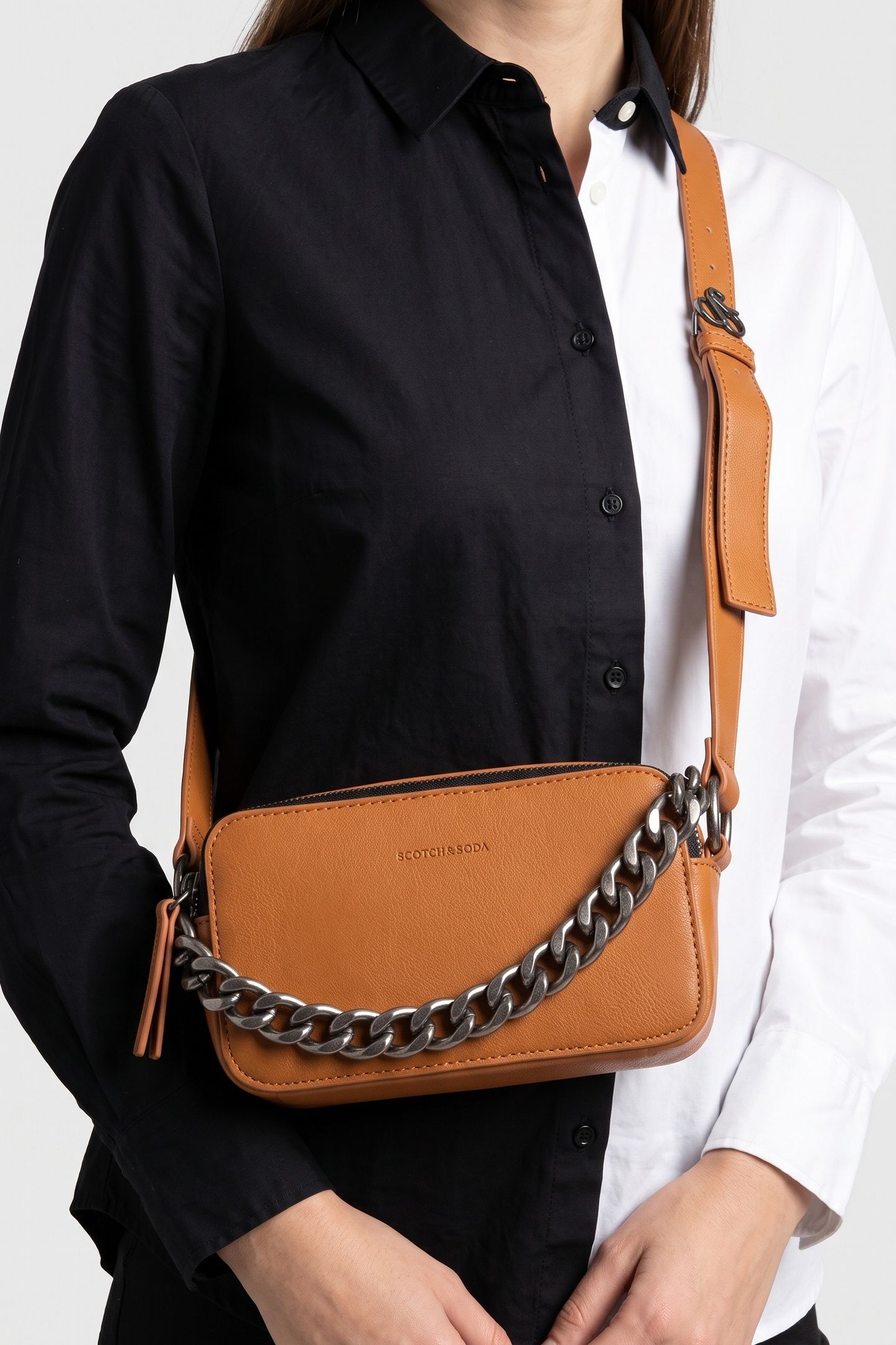 WOMEN SMALL REPORTER BAG COGNAC 1