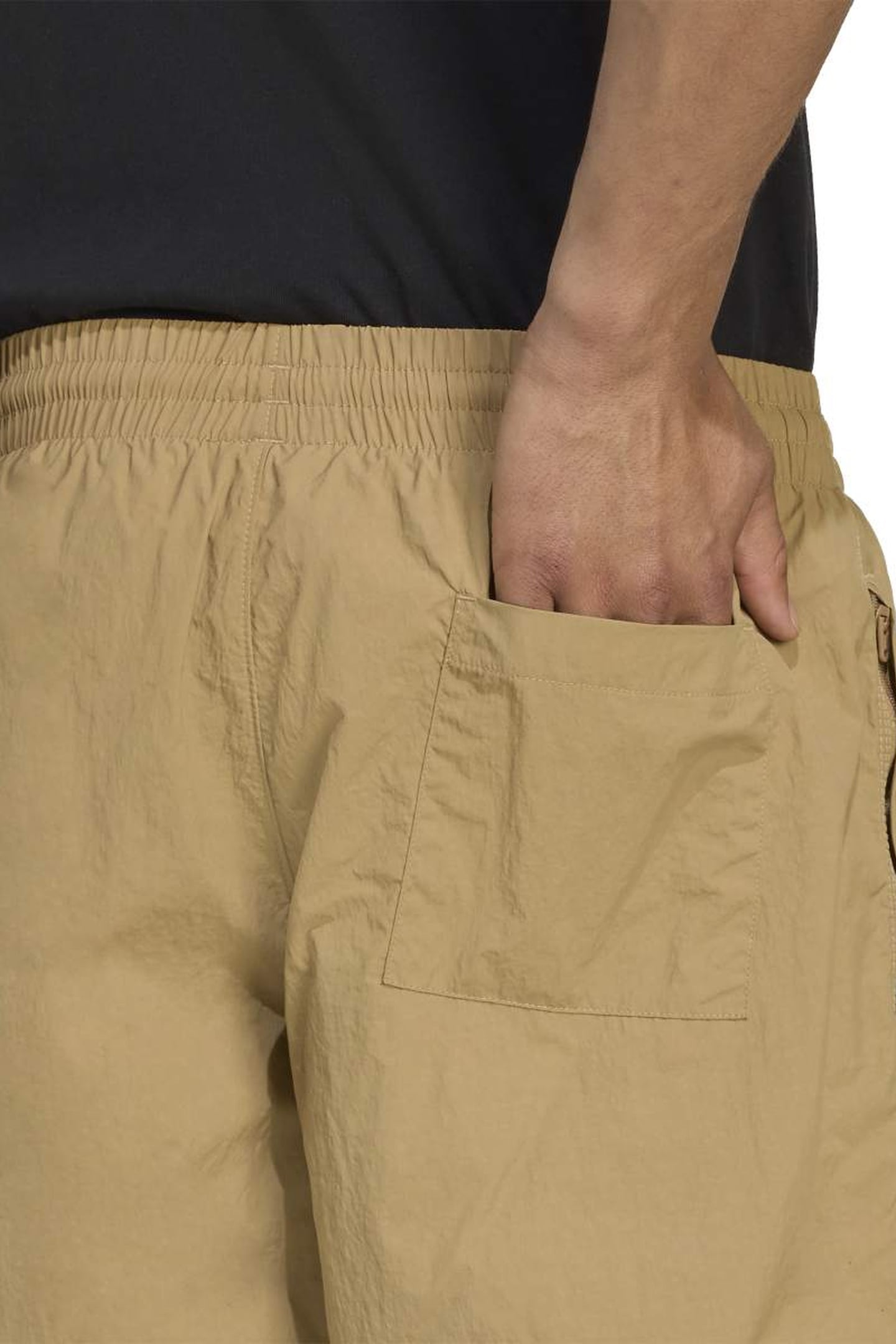 UNISEX ORIGINALS TREFOIL ESSENTIALS WOVEN SHORTS CARDBOARD 5