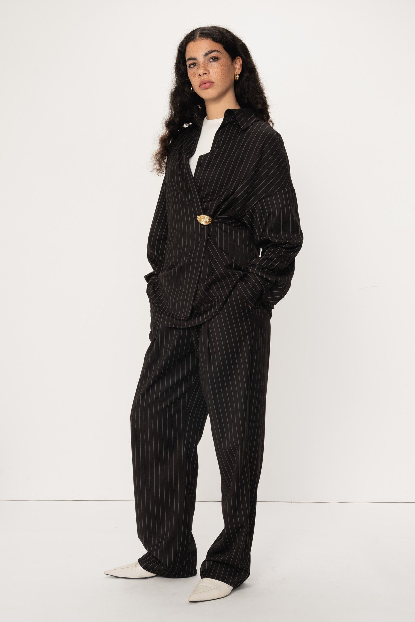 THUBAN TOP BLACK PINSTRIPE 5