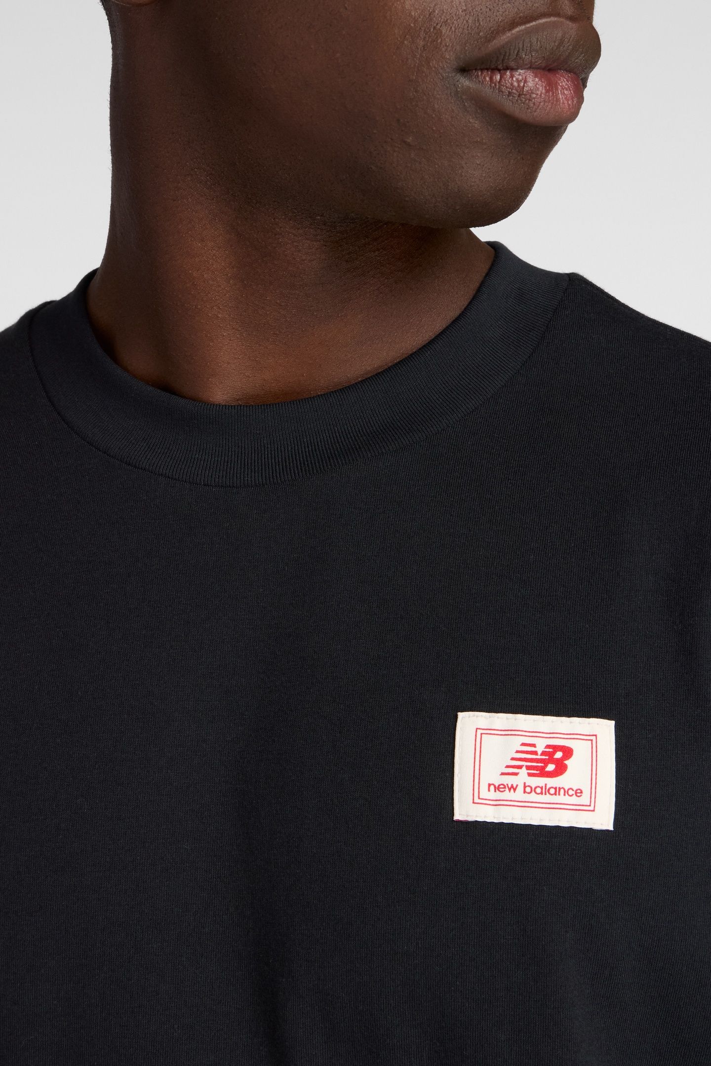WOVEN LABEL T-SHIRT BLACK 8