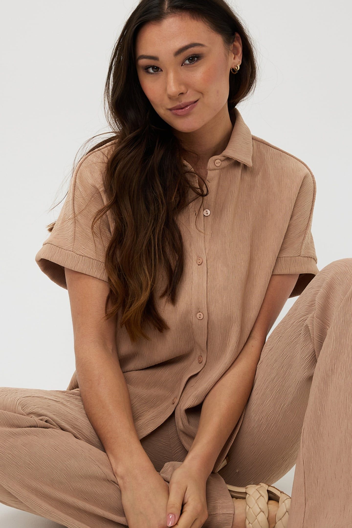 BLOUSE FANCY CRINKLE DARK SAND 2