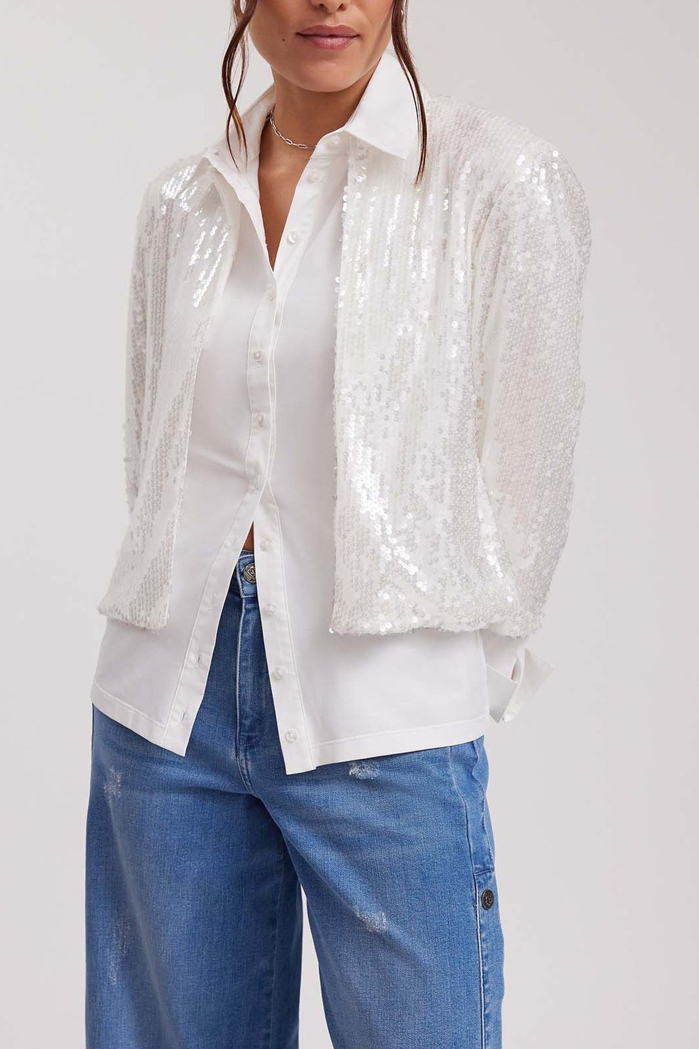 CREATIVE WHITE 1
