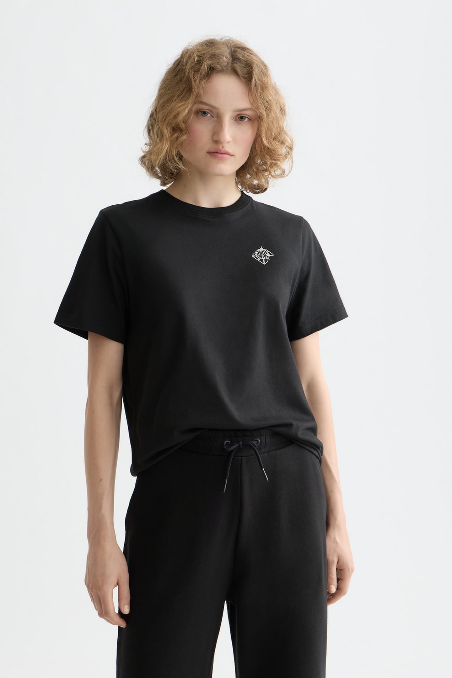 CHEST ARTWORK REGULAR T-SHIRT BLACK 1